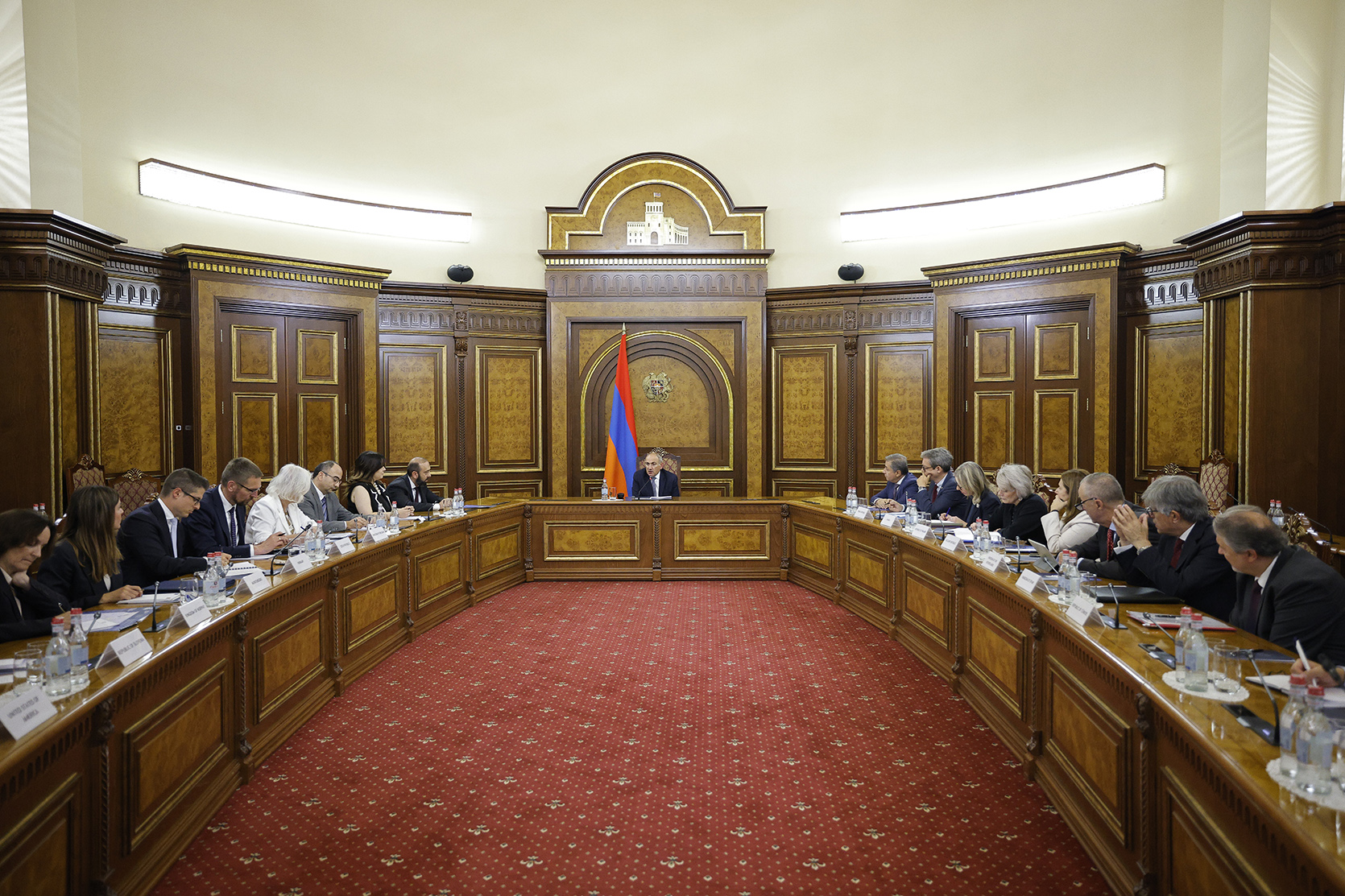 58181_b.jpg (993 KB)