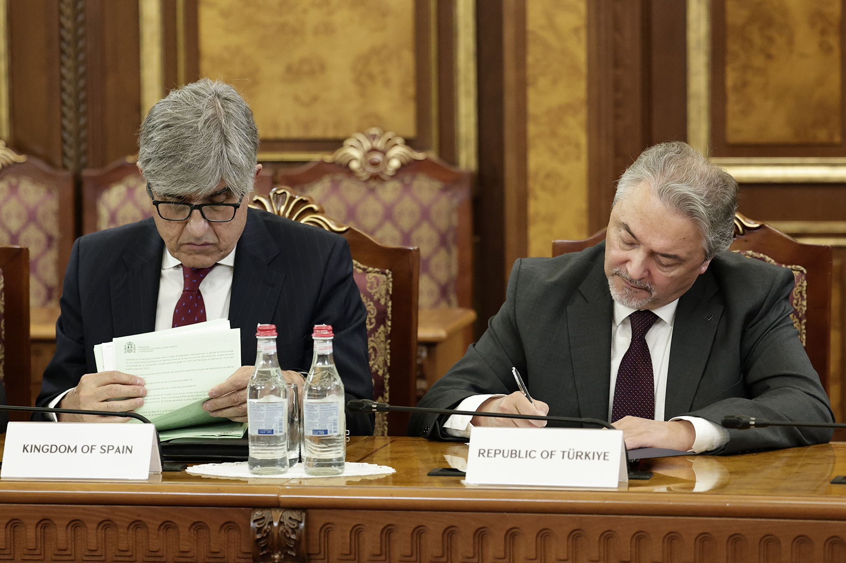 58187_b.jpg (682 KB)