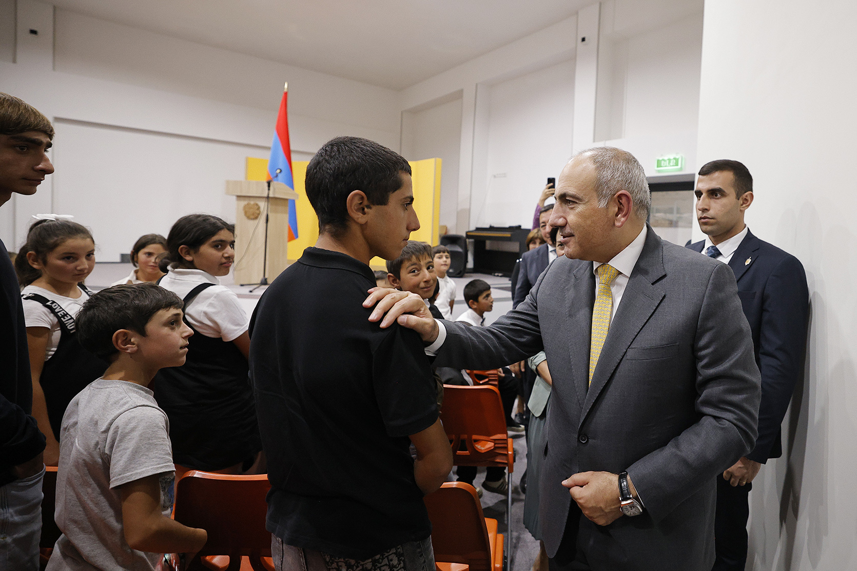 58191_b.jpg (697 KB)