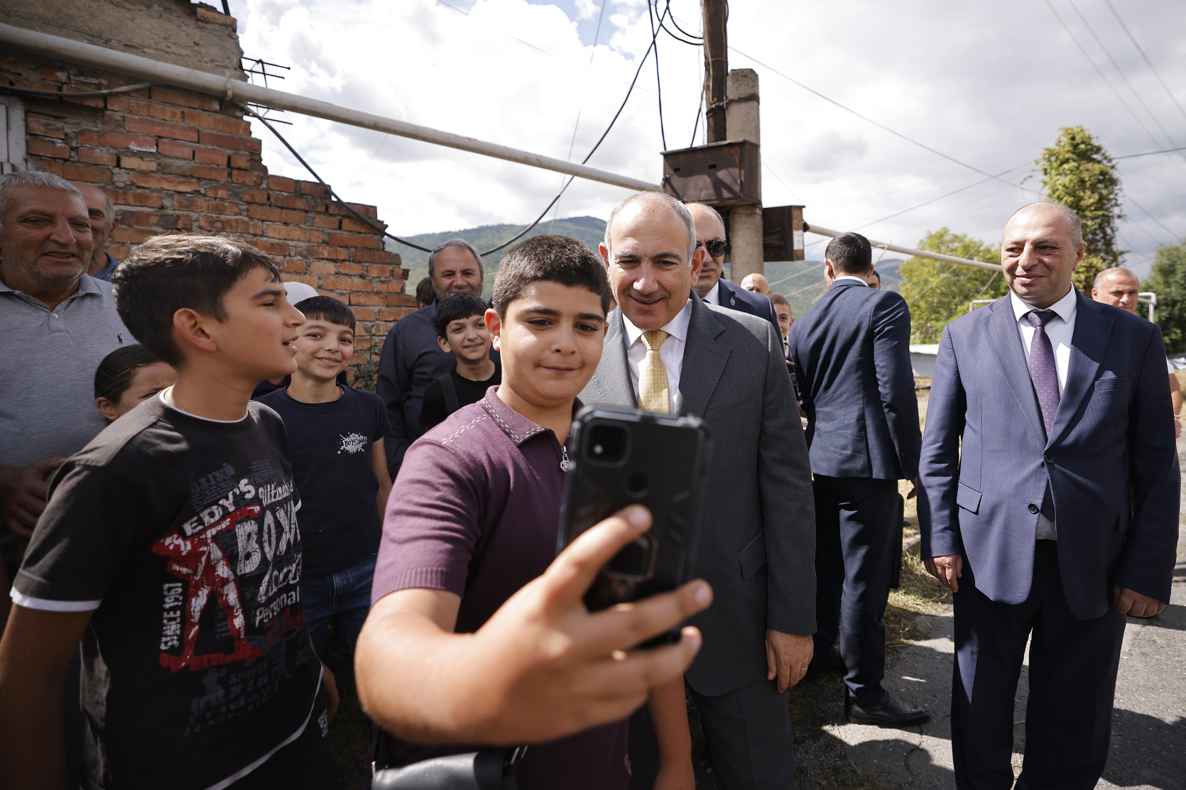 58314_b.jpg (663 KB)