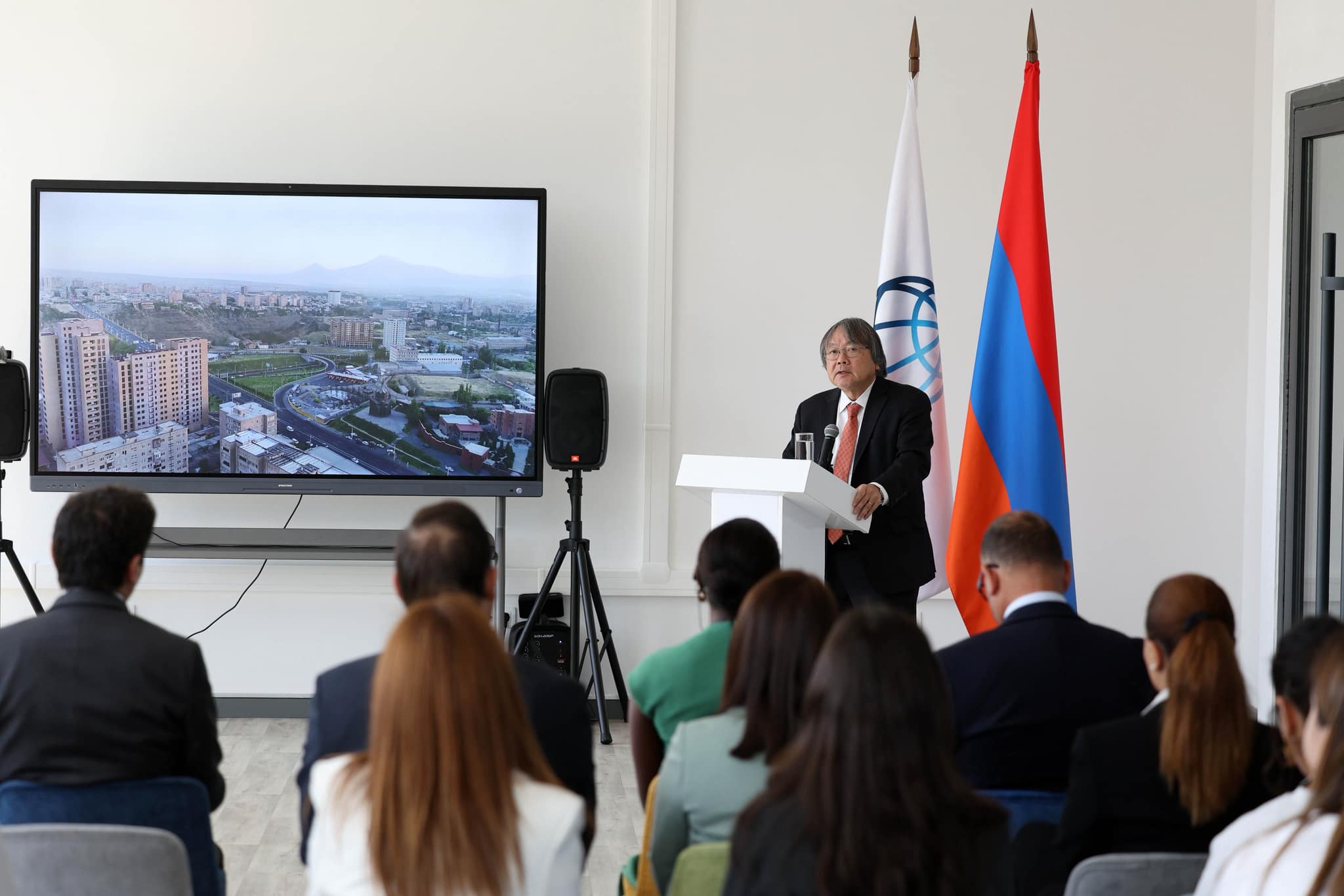 547961431_1091684286472320_6806320739508706627_n.jpg (163 KB)