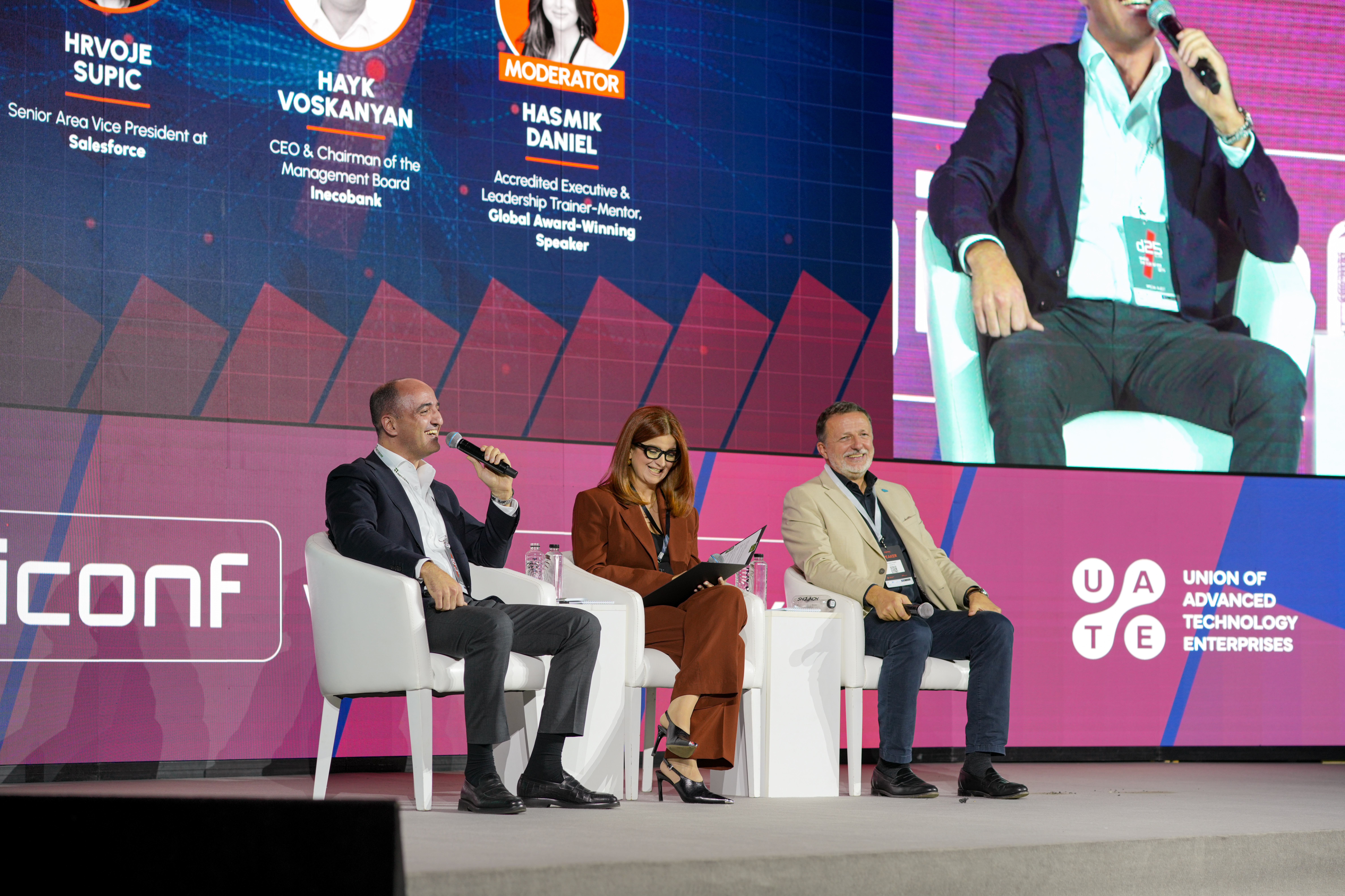 DSC07573.jpg (42.70 MB)