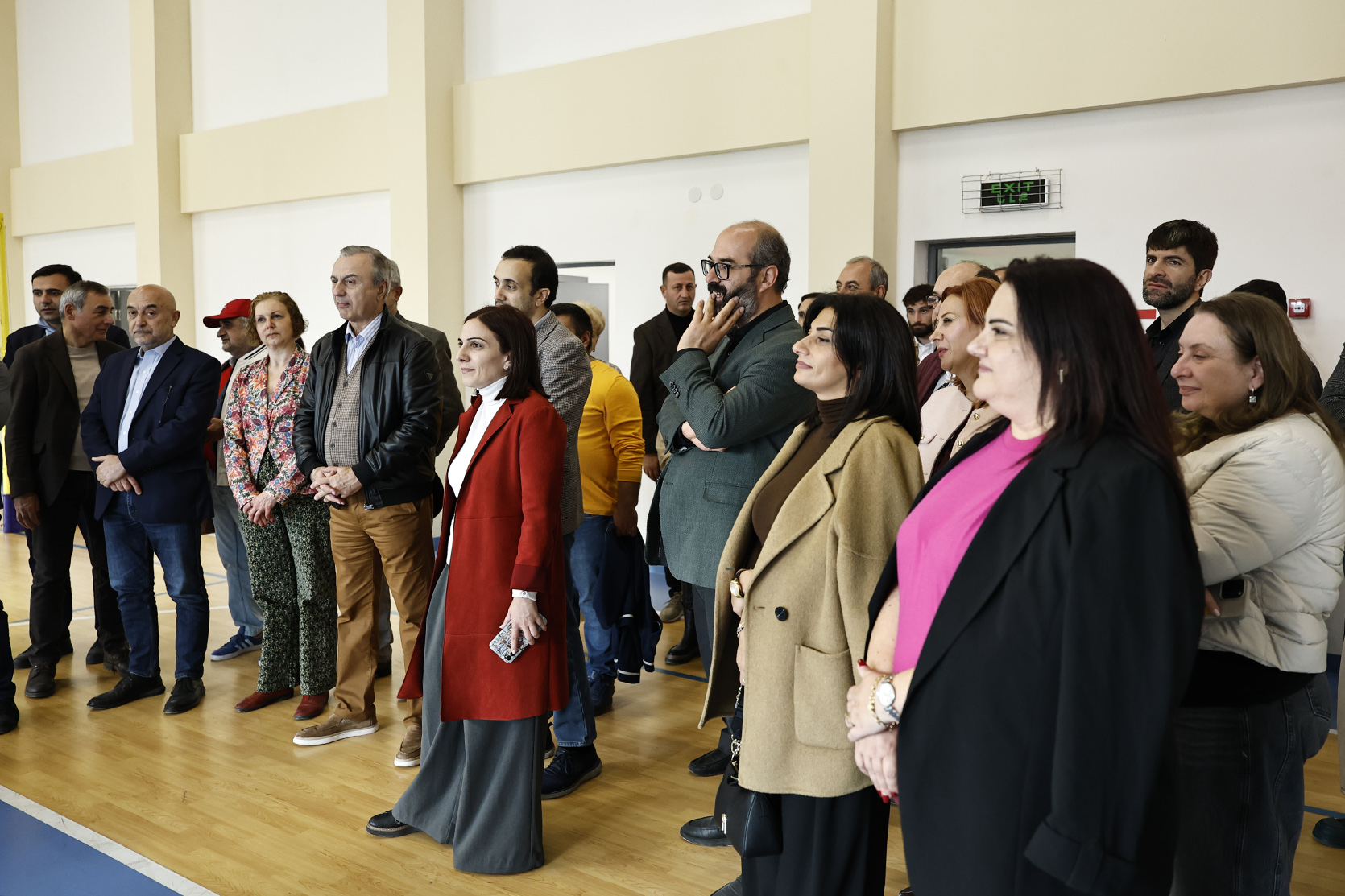 60015_b.jpg (635 KB)