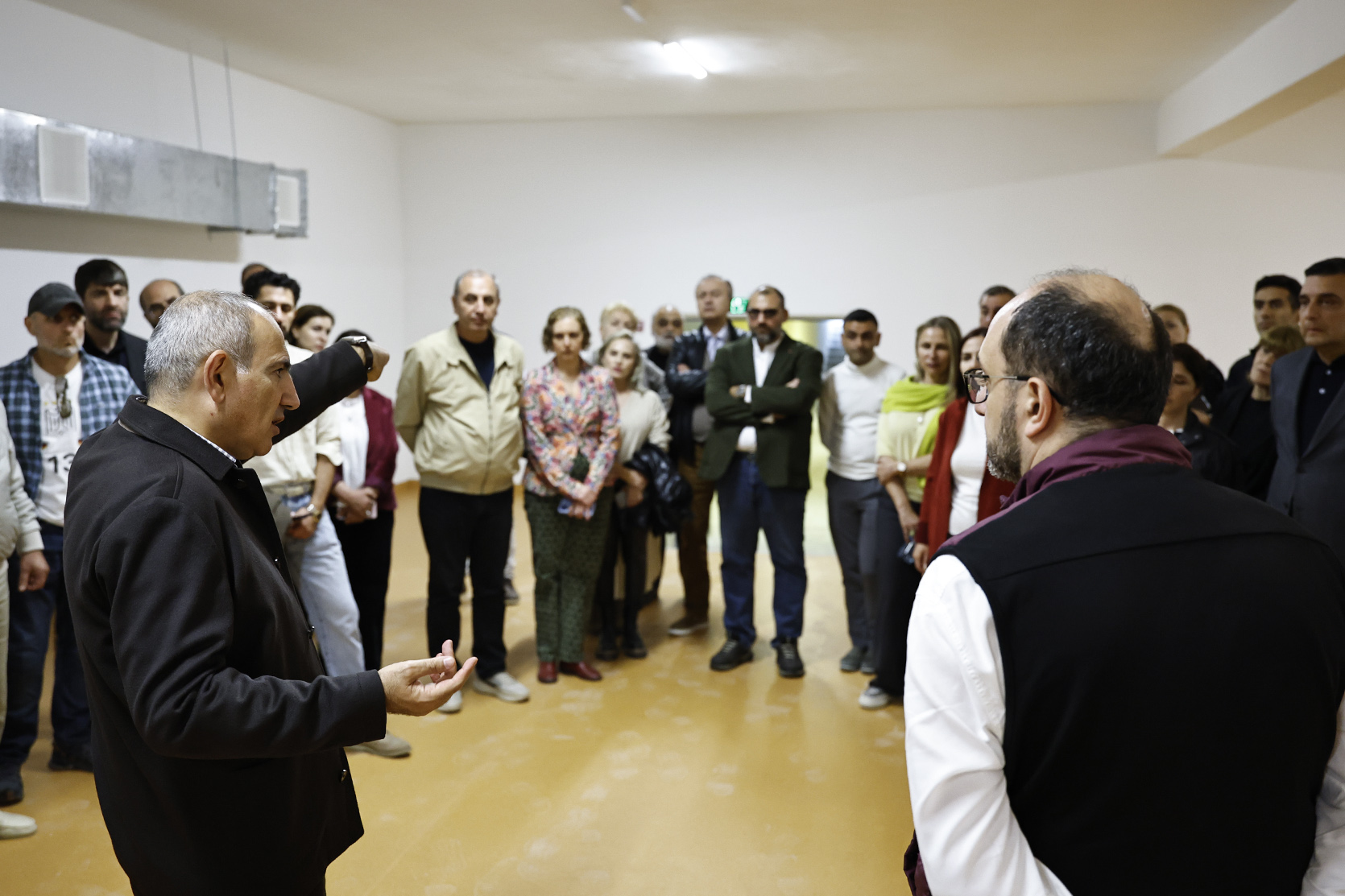 60019_b.jpg (520 KB)