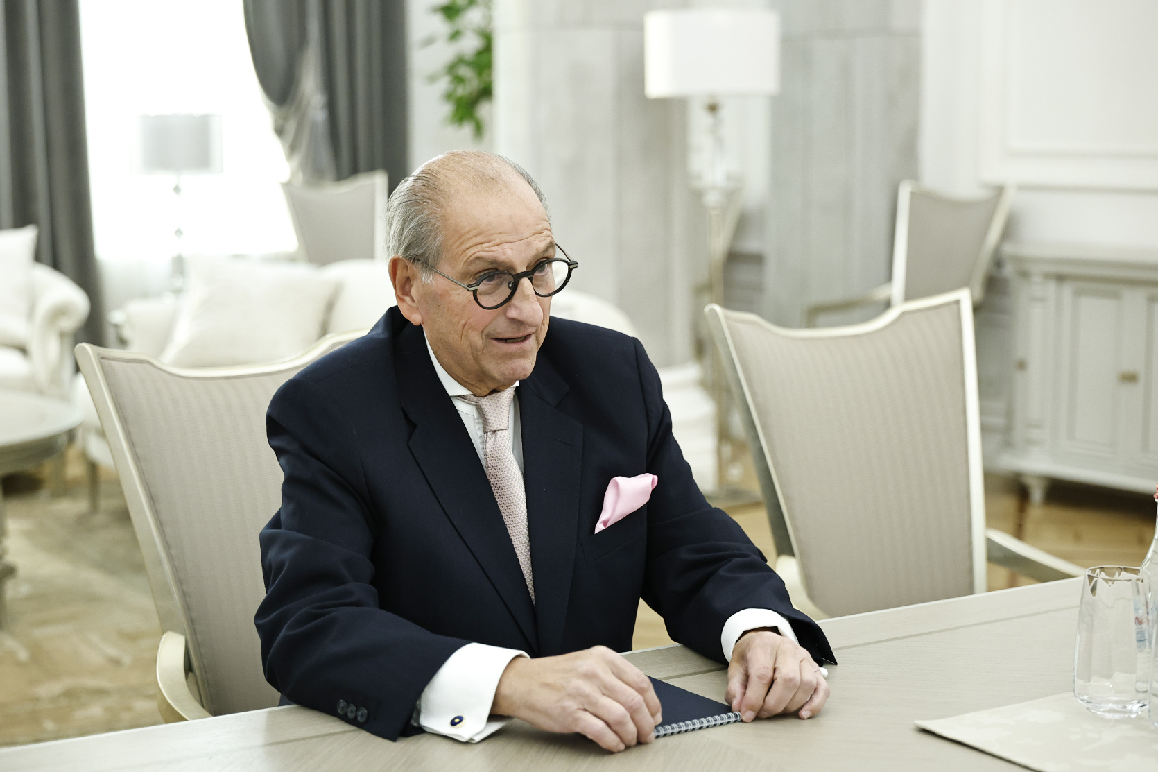 60354_b.jpg (454 KB)