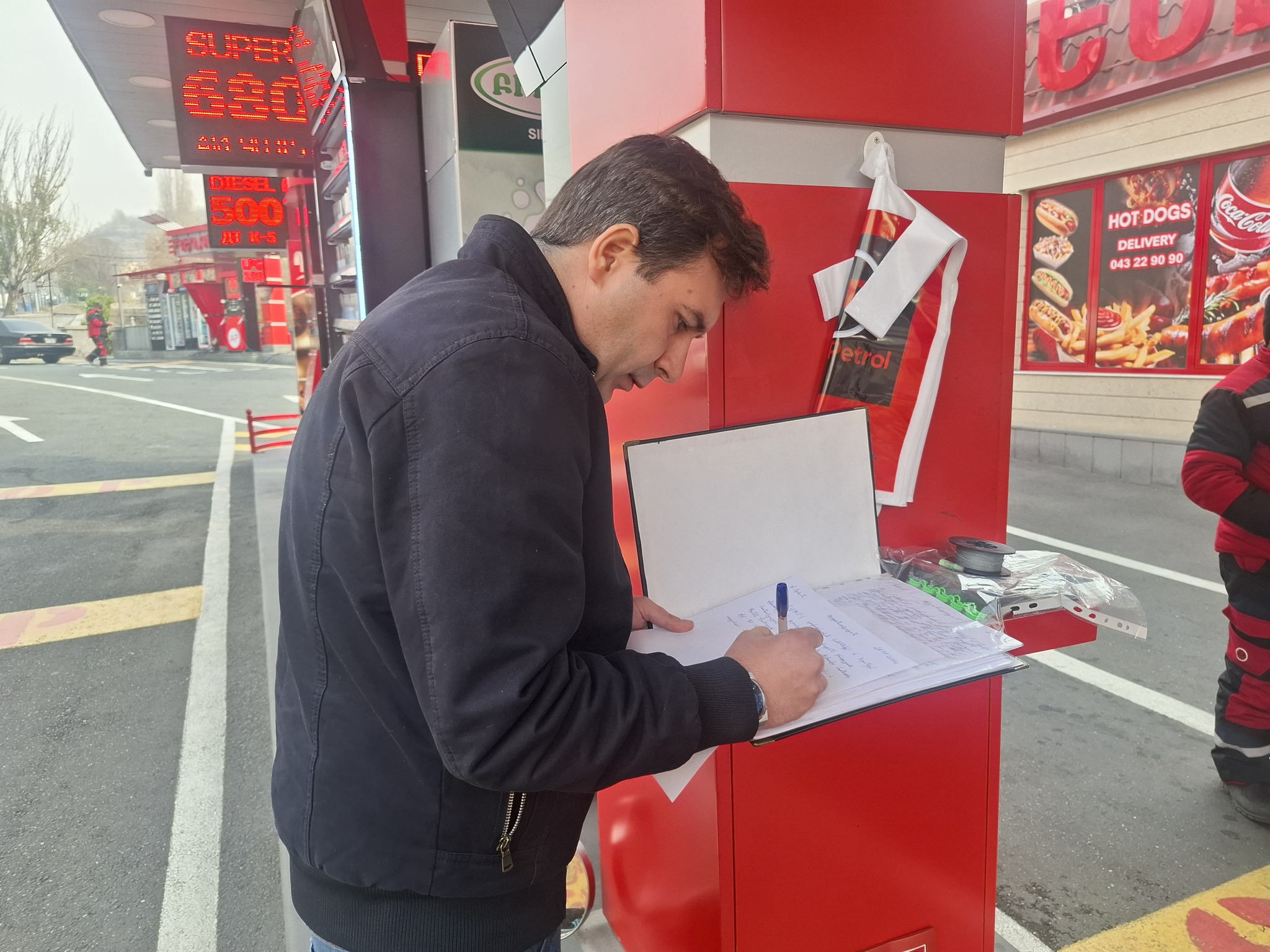 588438919_1380343490798920_7852267298927451256_n.jpg (654 KB)