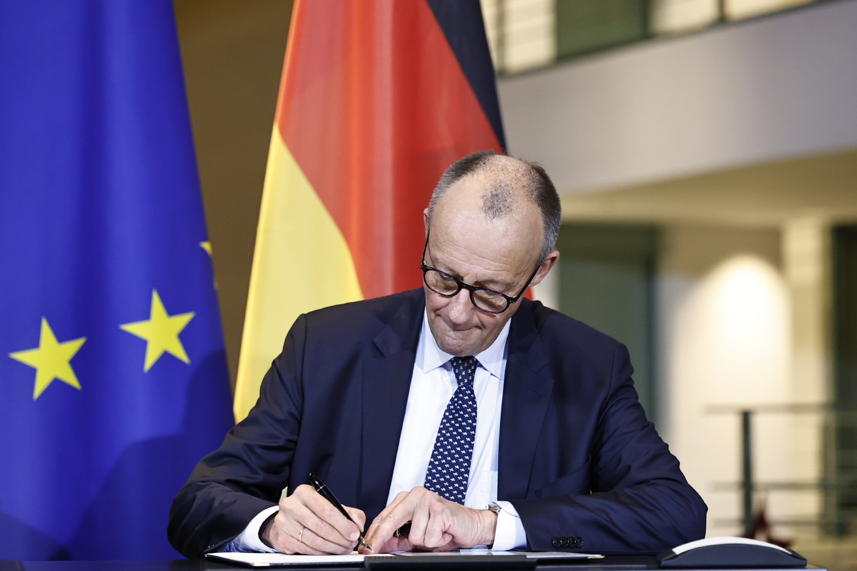 61375_b.jpg (506 KB)