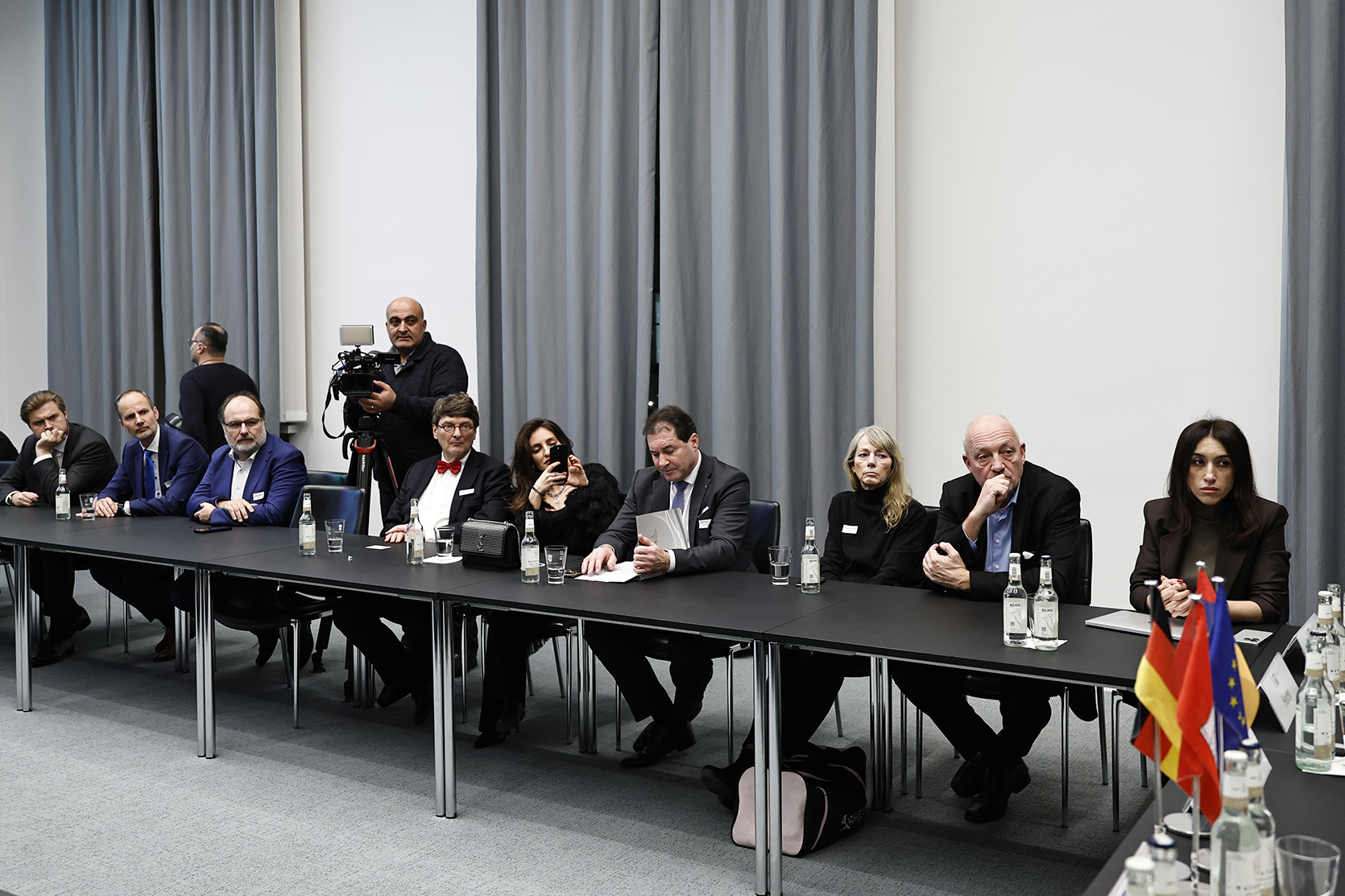 61473_b.jpg (687 KB)