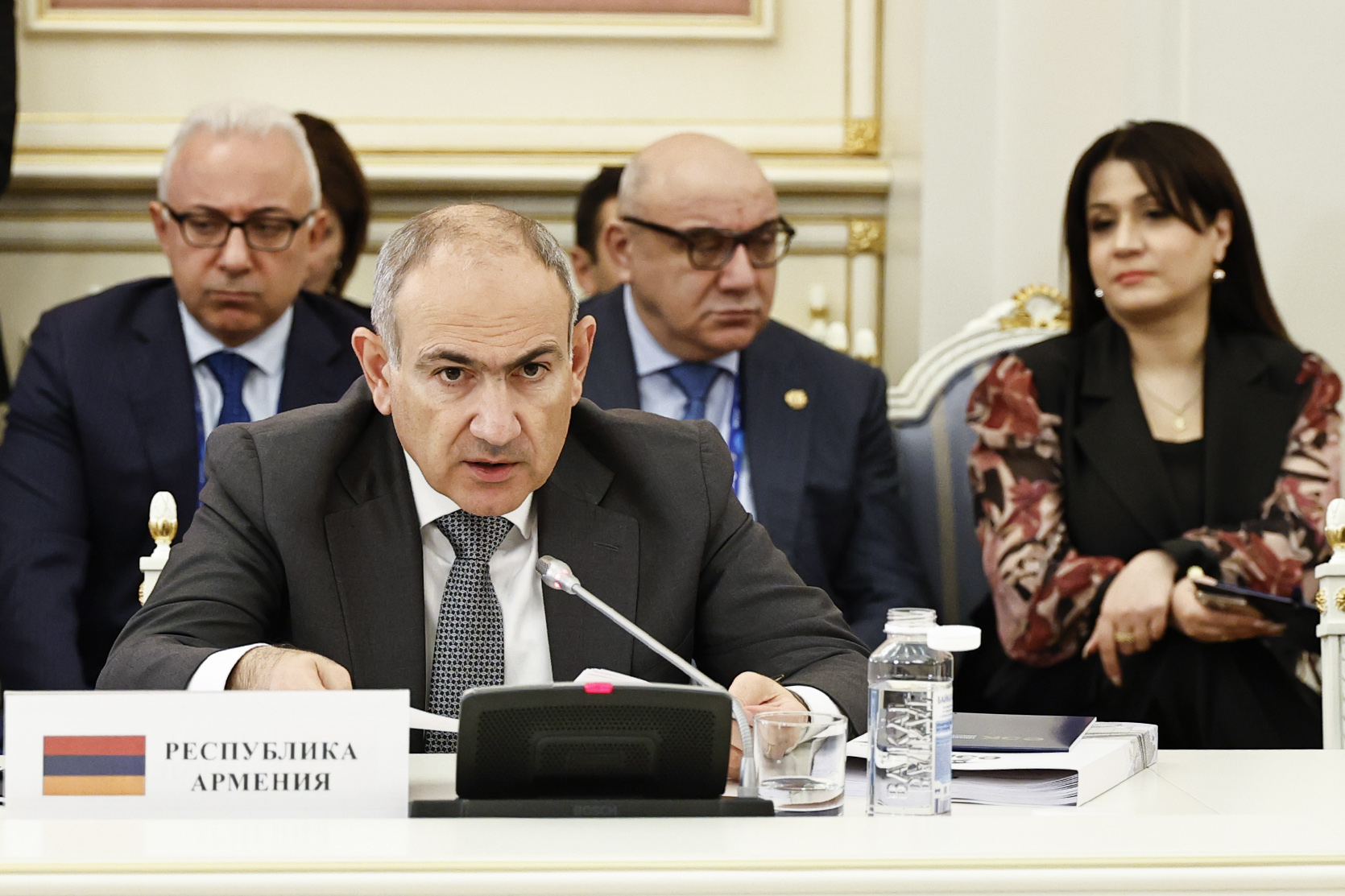 61714_b.jpg (590 KB)