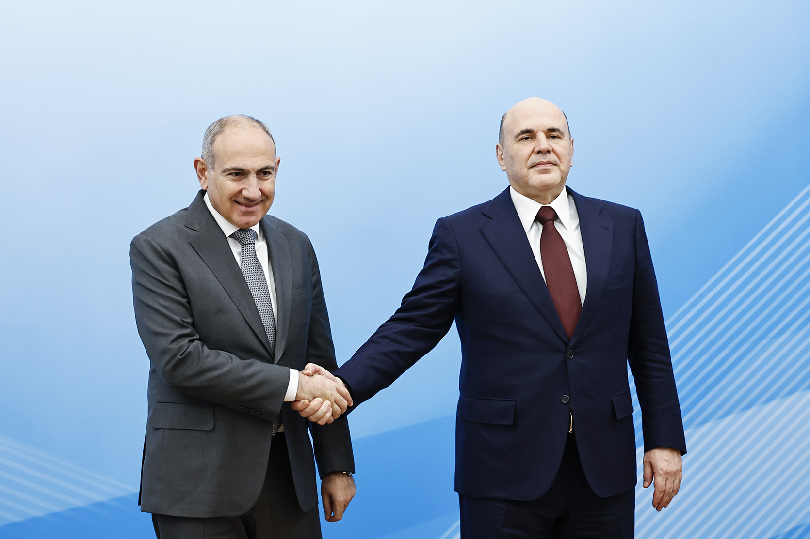 61720_b.jpg (525 KB)