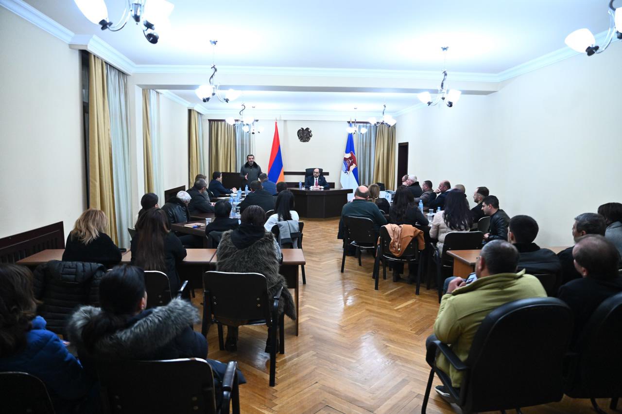 598433402_10163608363883501_6870457870520234626_n.jpg (123 KB)