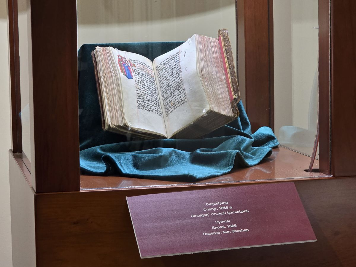 693ff7c3a4ccd-1765799875-img-1852.jpg (135 KB)