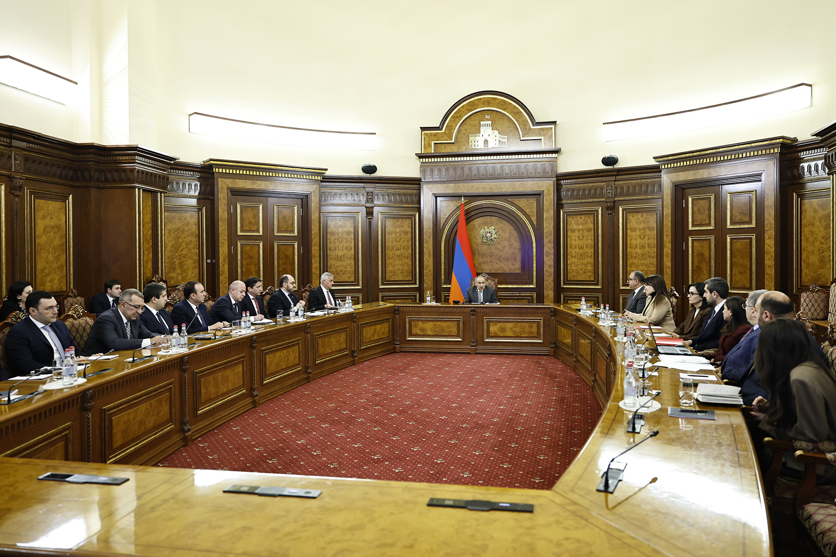 61830_b.jpg (879 KB)