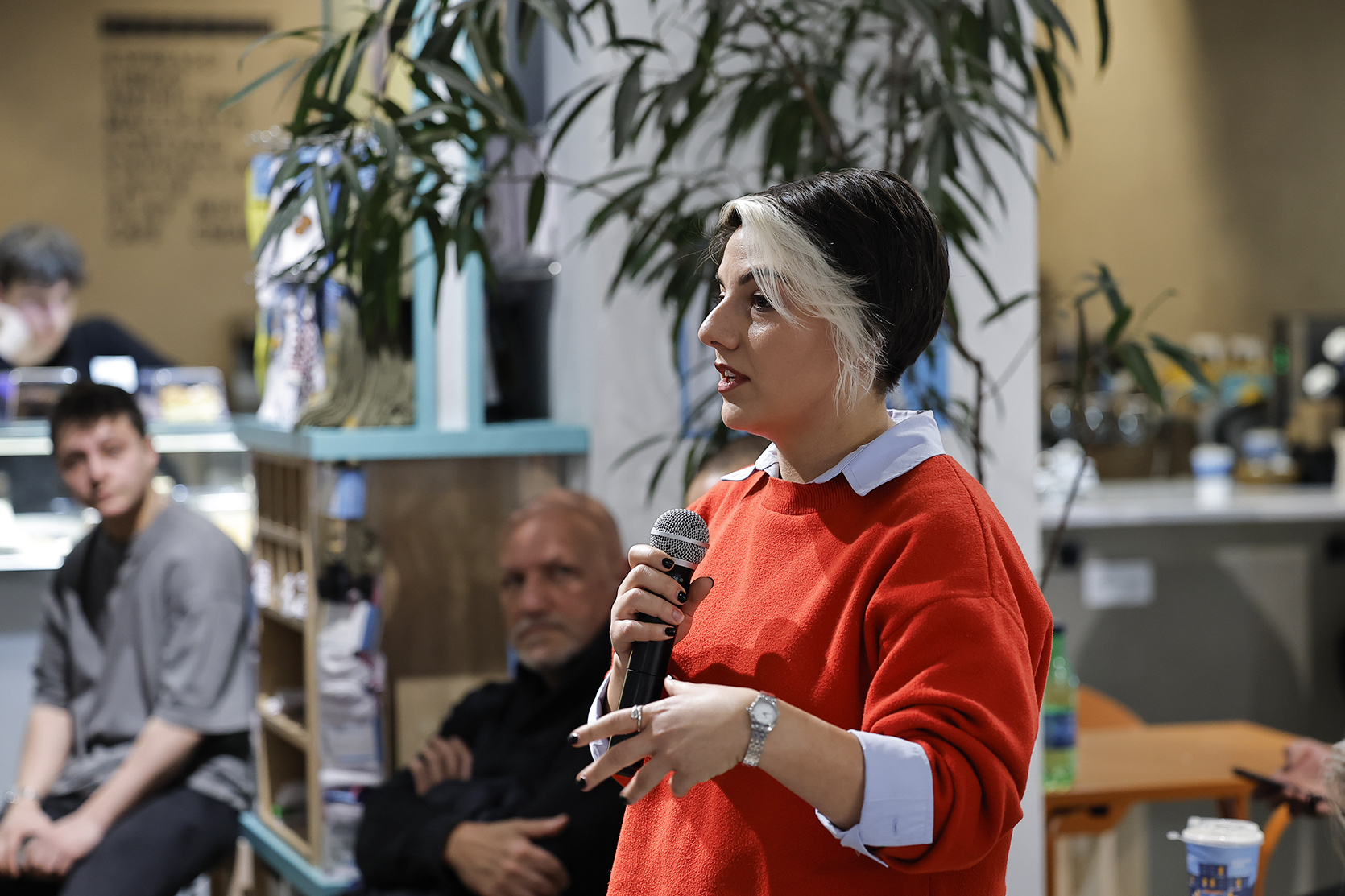 61920_b.jpg (629 KB)