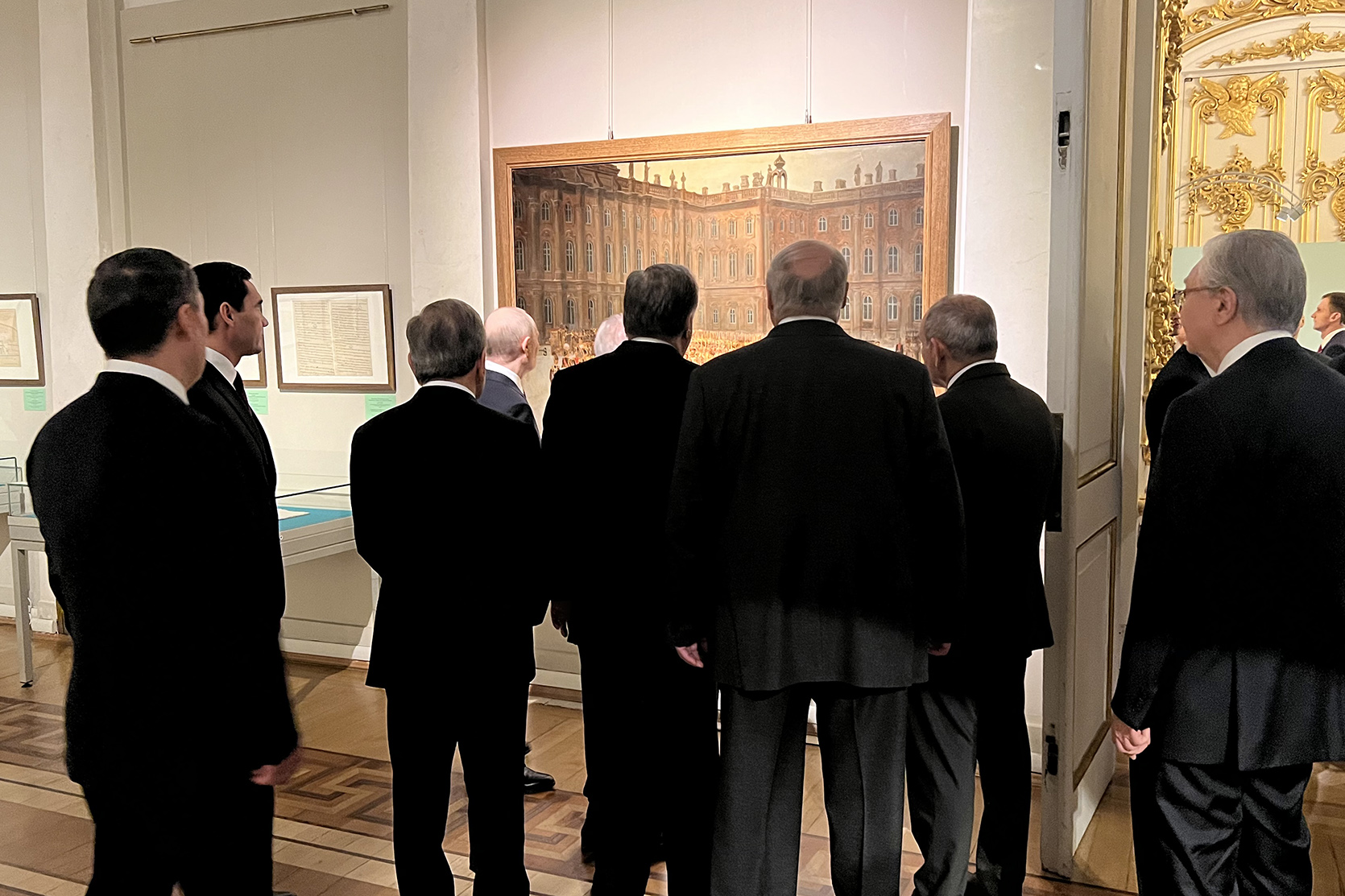 61978_b.jpg (623 KB)