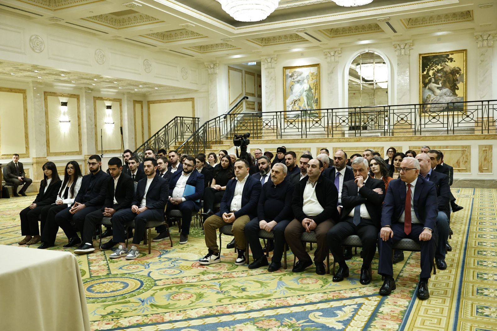 62010_b.jpg (1.24 MB)