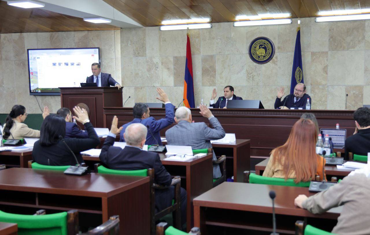 601918718_1475438547284848_2956399315059089485_n.jpg (114 KB)