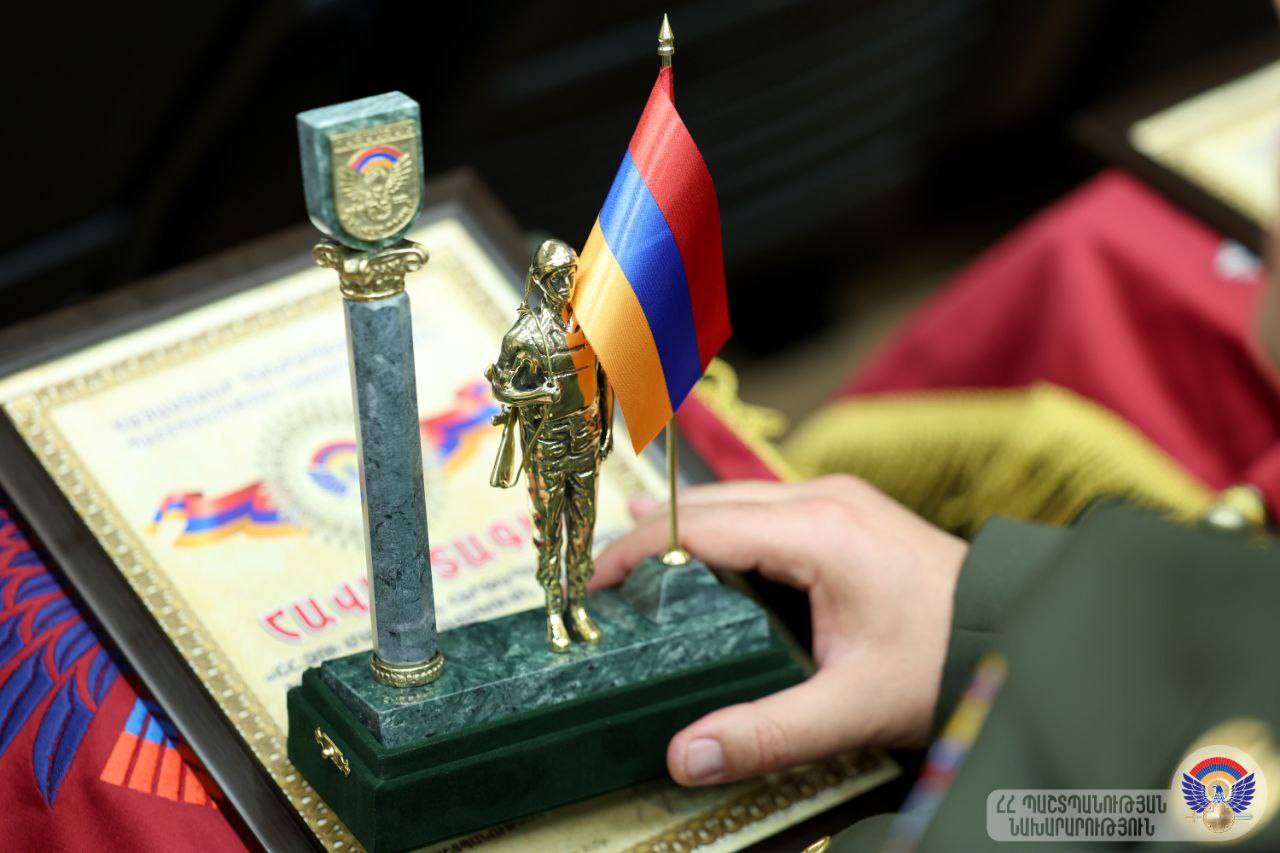 603896073_1208675374748926_8833669098907702072_n.jpg (95 KB)