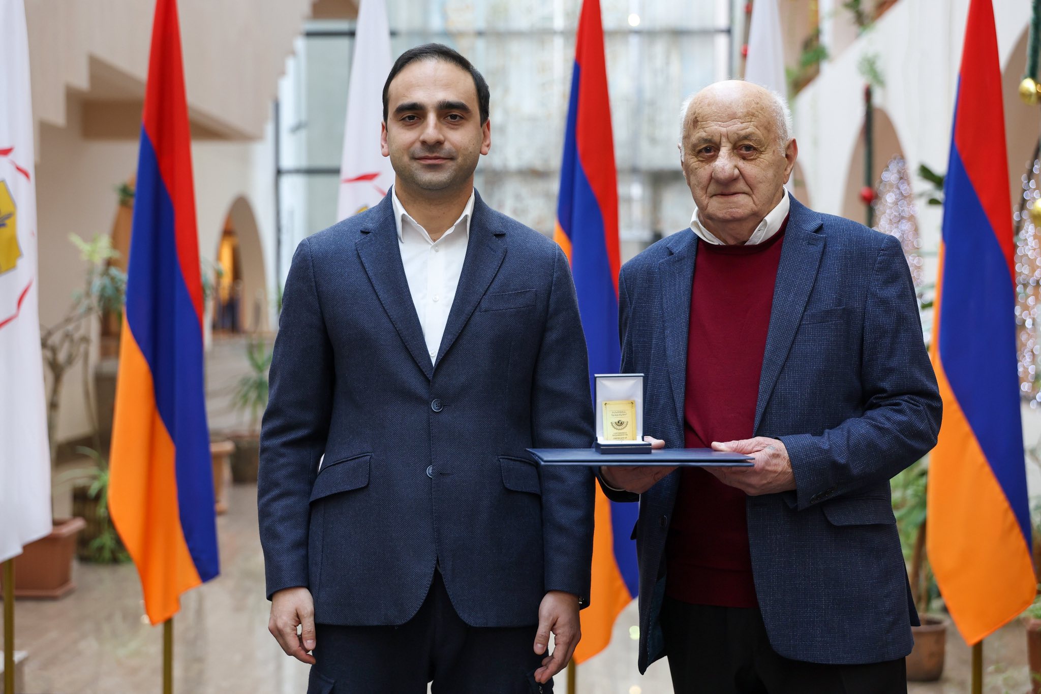 605327404_1435342711281047_2854917082246632822_n.jpg (334 KB)