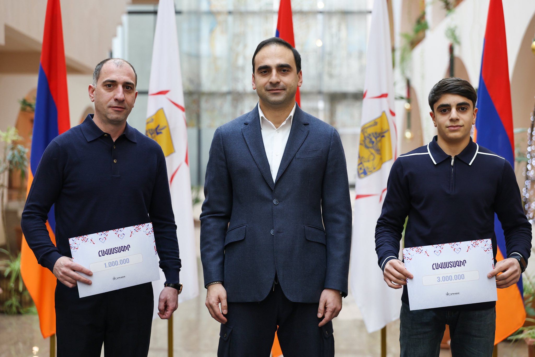 605487020_1435342637947721_4373828401373840935_n.jpg (295 KB)