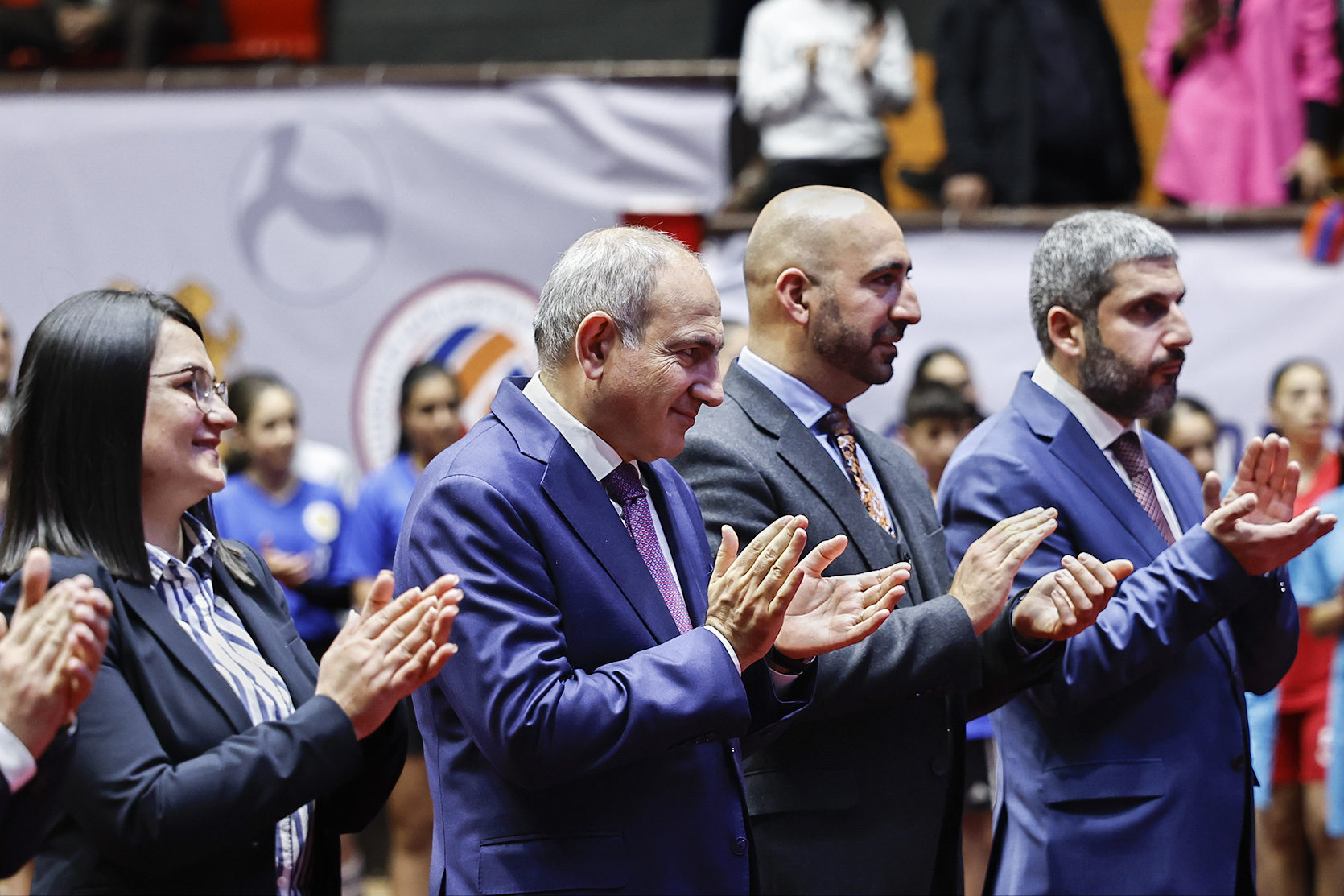 62143_b.jpg (693 KB)