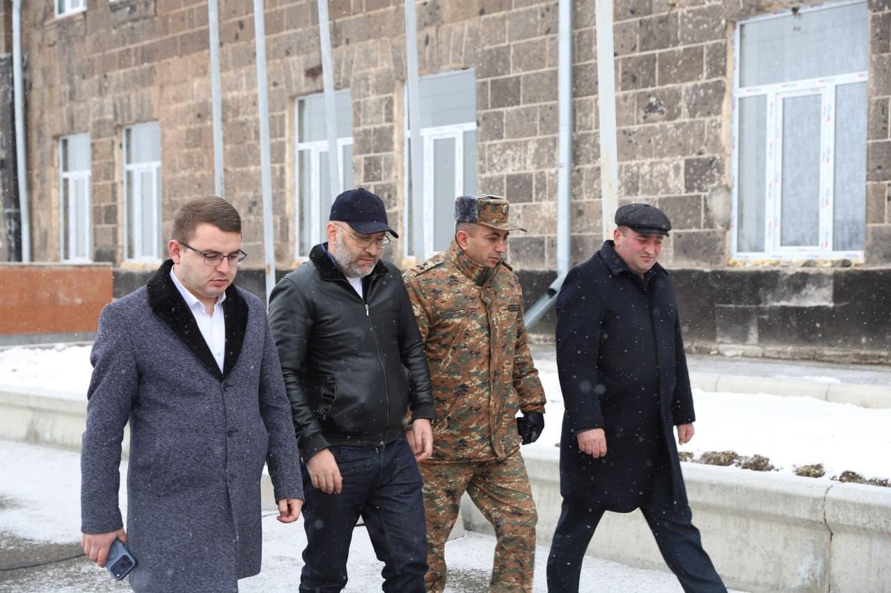 607419710_1180838117572375_2517686796077975043_n.jpg (135 KB)