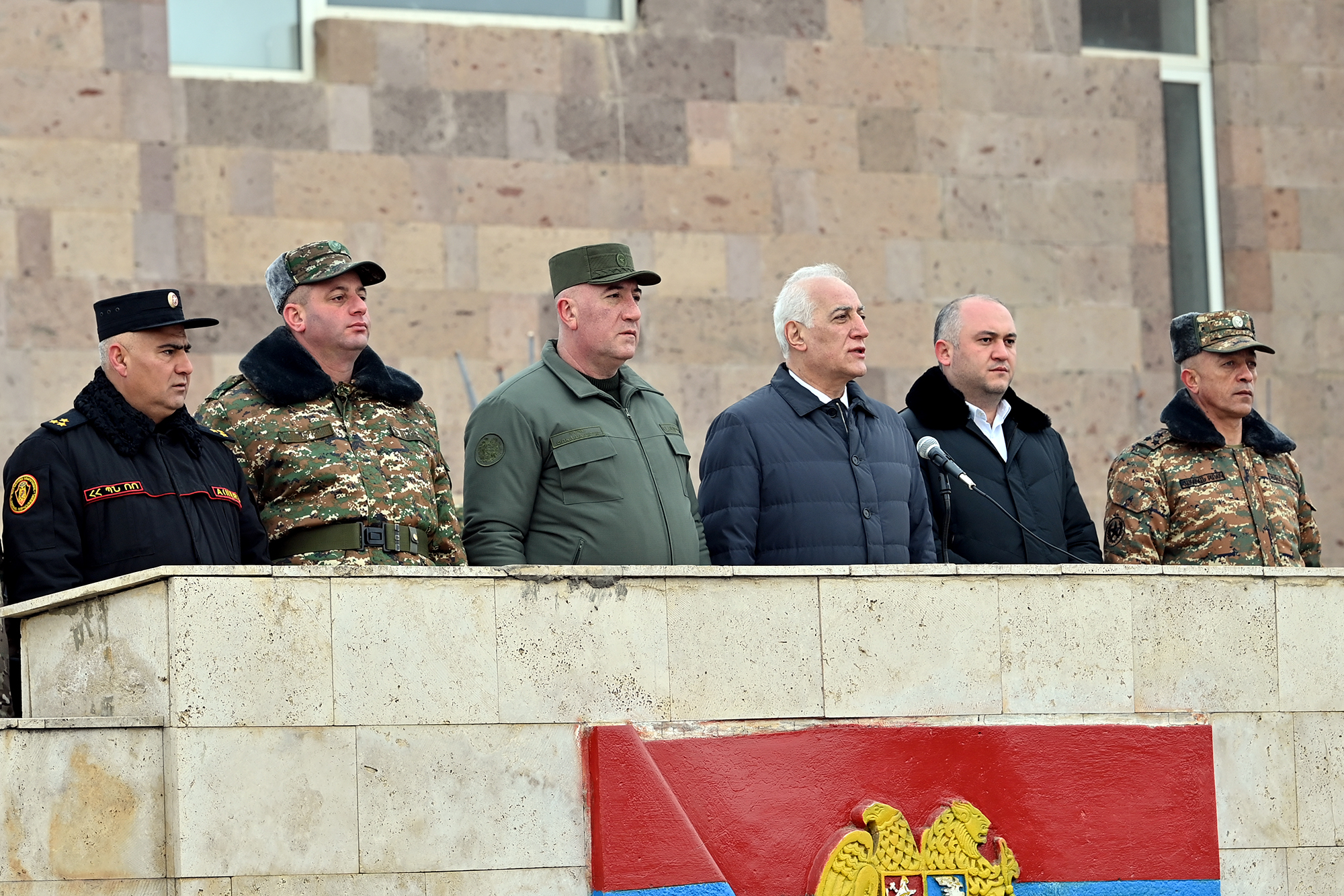 66017_b.jpg (2.01 MB)