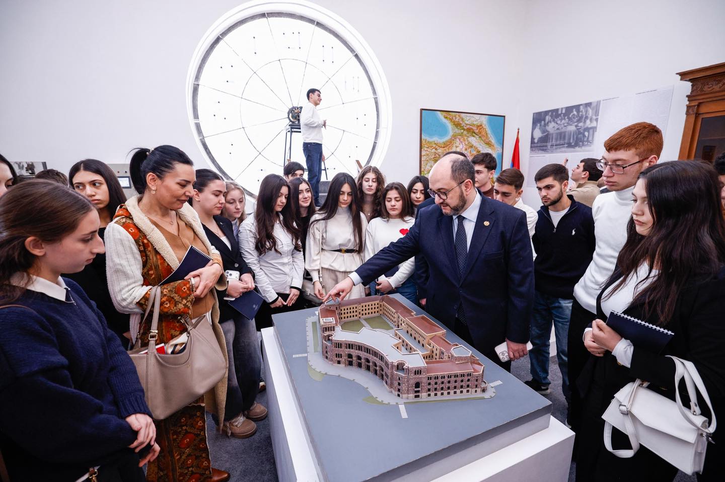 608000903_1284008210429270_4603188653787545866_n.jpg (160 KB)