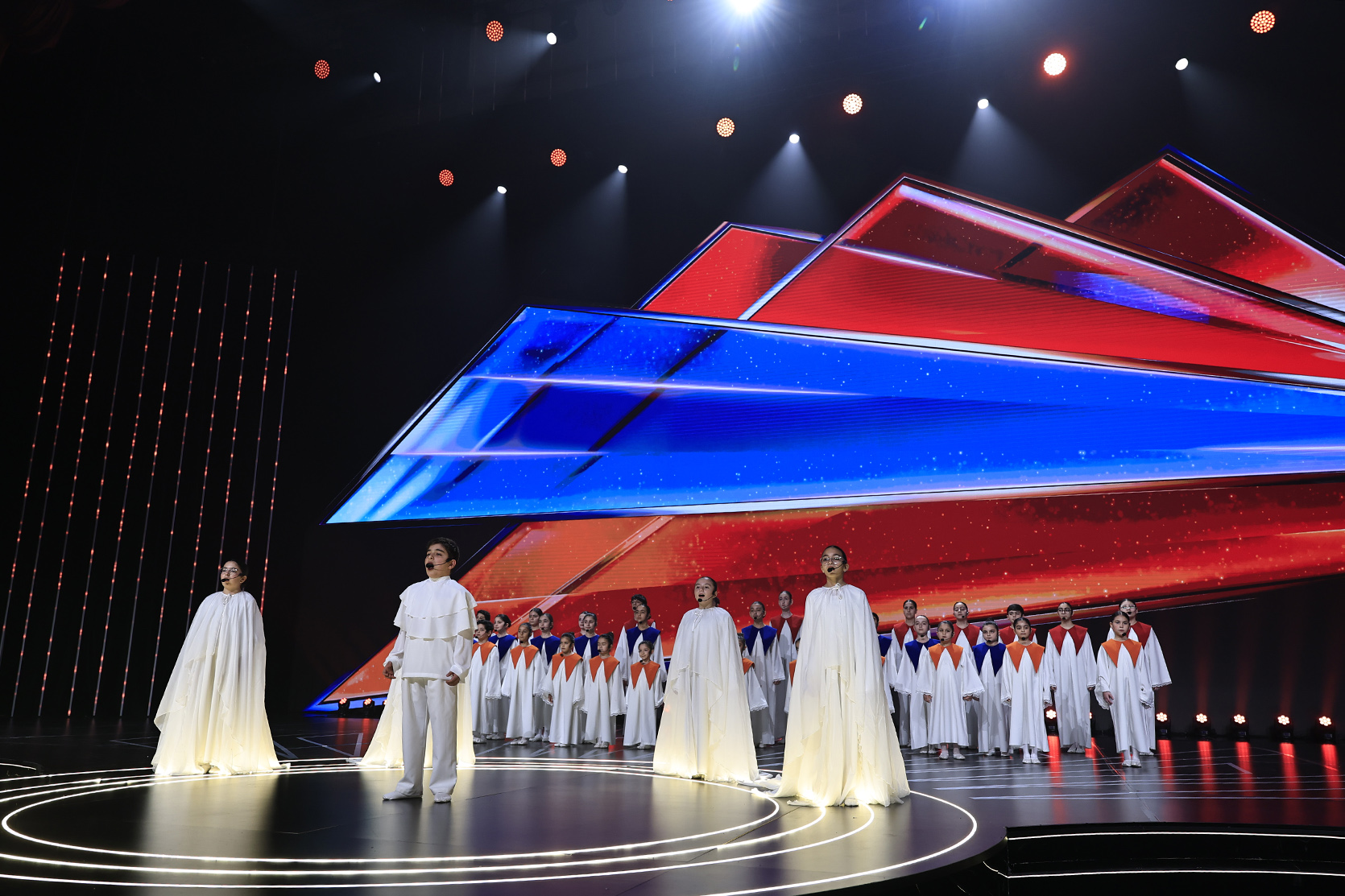 62206_b.jpg (675 KB)