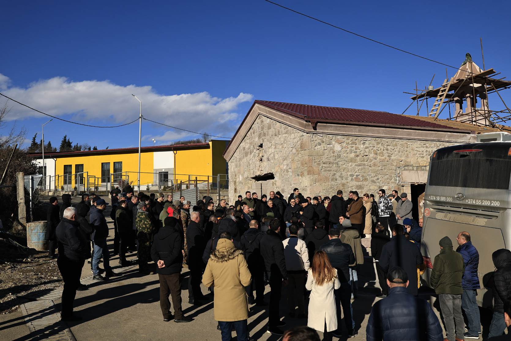 62223_b.jpg (839 KB)