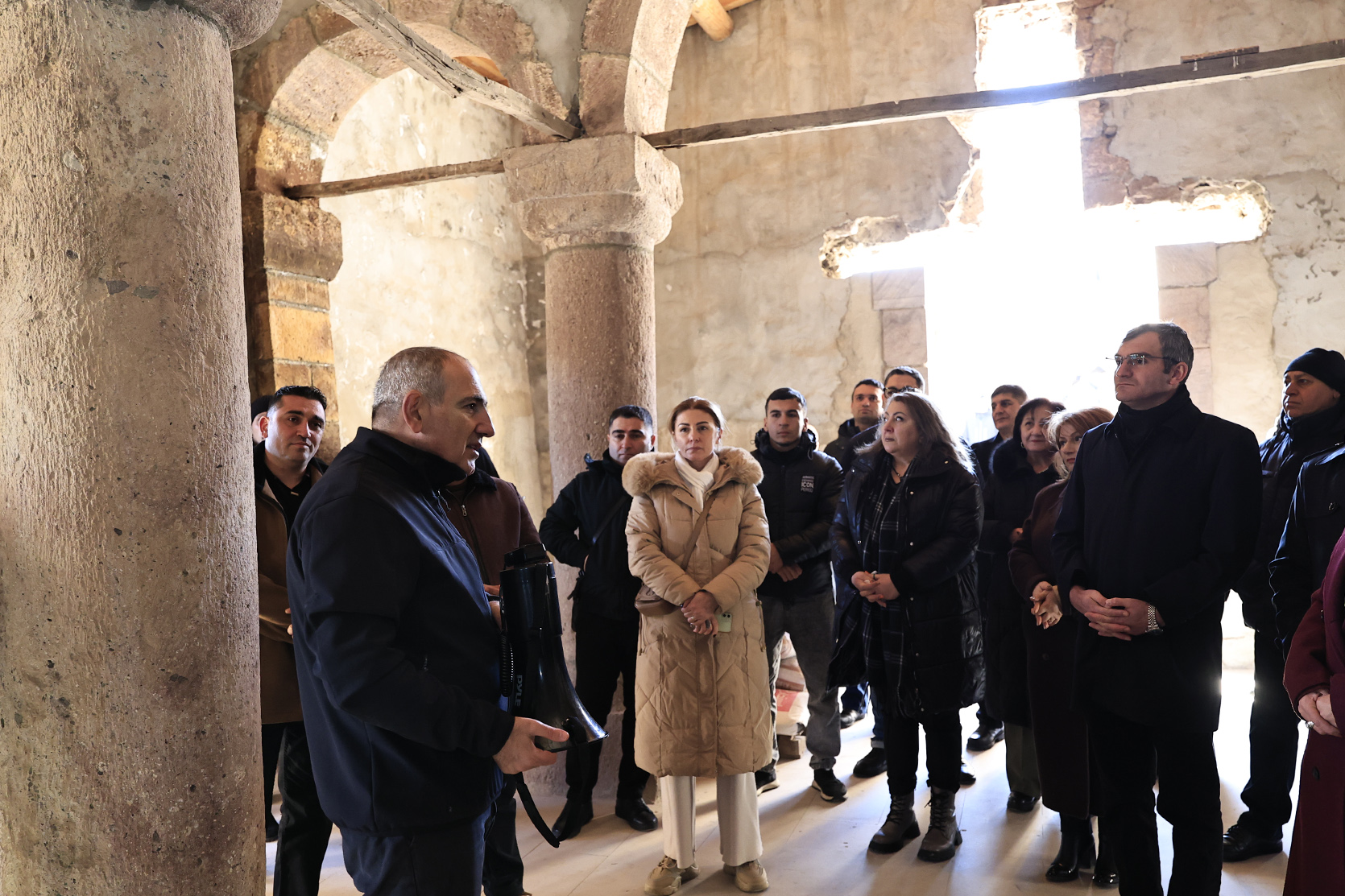 62225_b.jpg (761 KB)