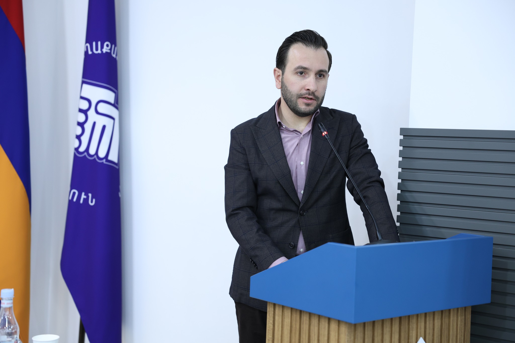 616943171_1307396304757765_8282009358841775180_n.jpg (271 KB)