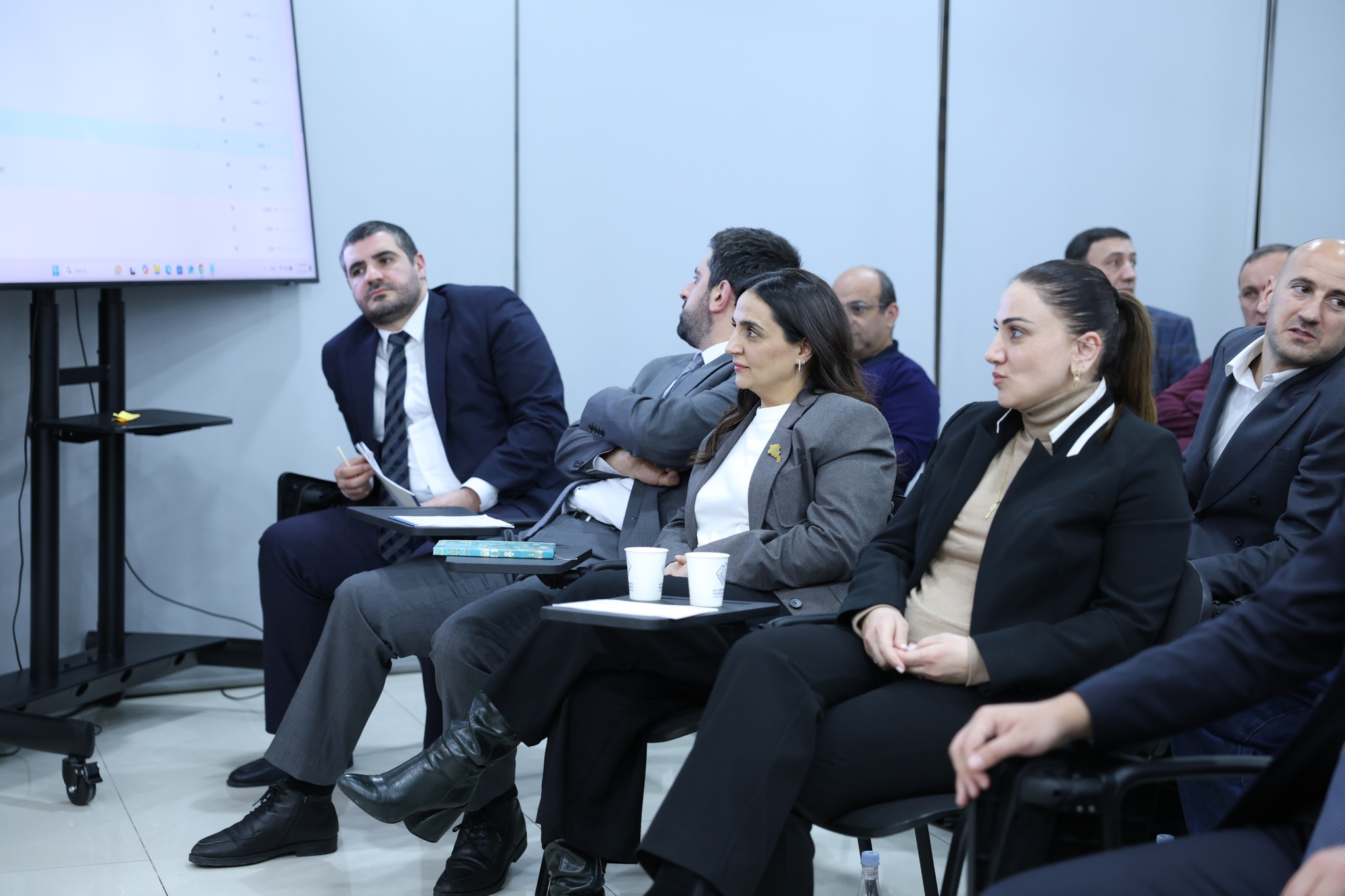 617116563_1307396174757778_980627930034407172_n.jpg (350 KB)