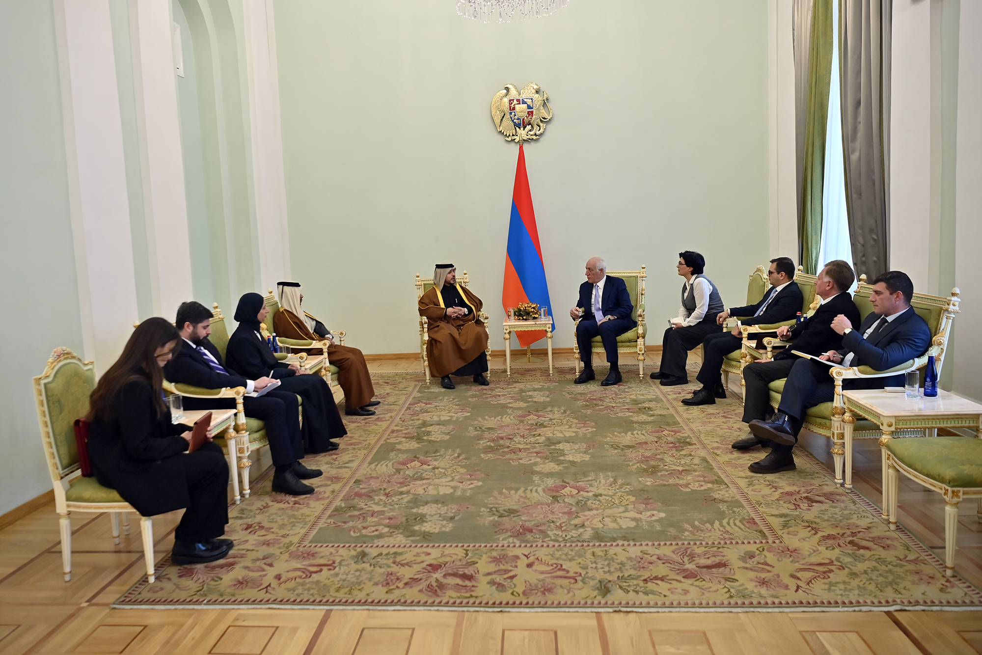 66104_b.jpg (1.48 MB)