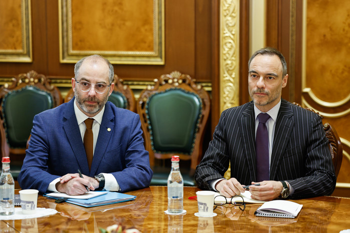 16264_am_4.jpg (122 KB)