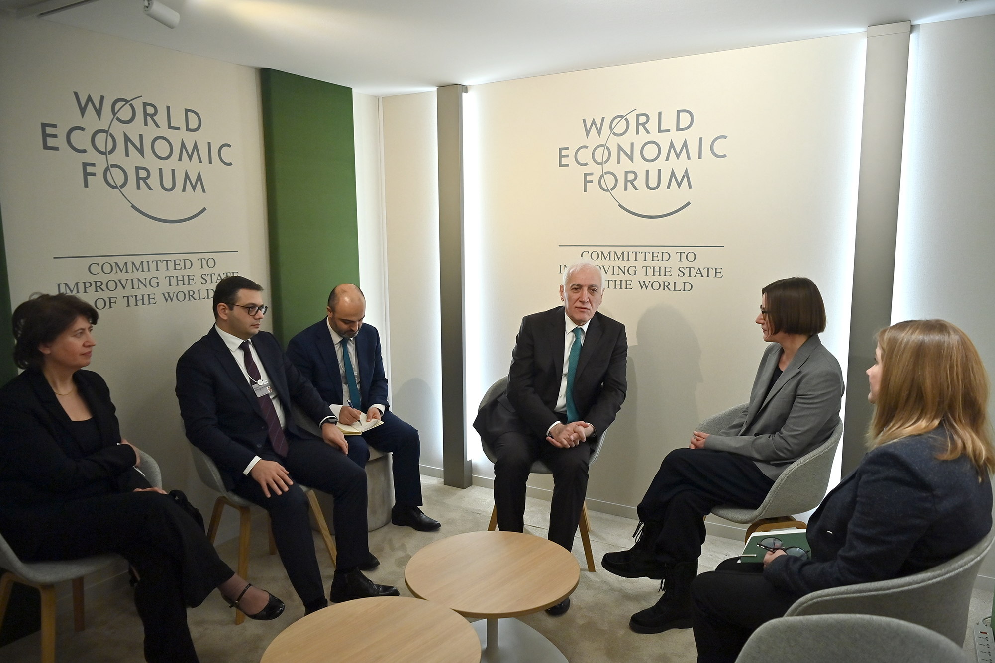 66203_b.jpg (1.55 MB)