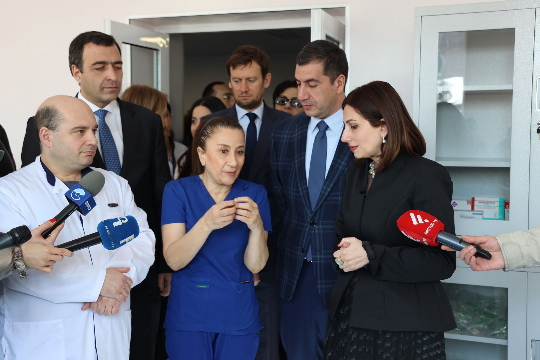 618086095_1203708525284349_600333488680653199_n.jpg (240 KB)