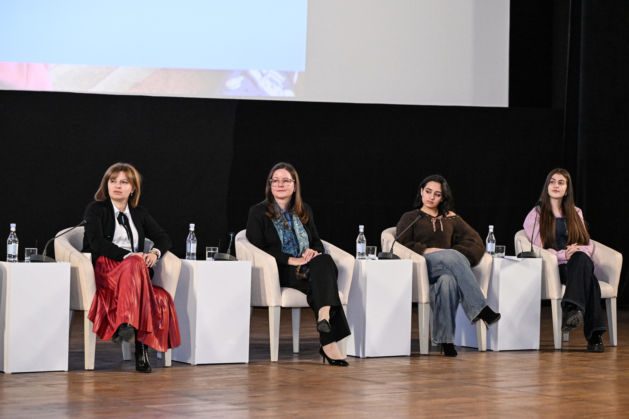 618859487_1310625431109271_1982916383162862513_n.jpg (516 KB)