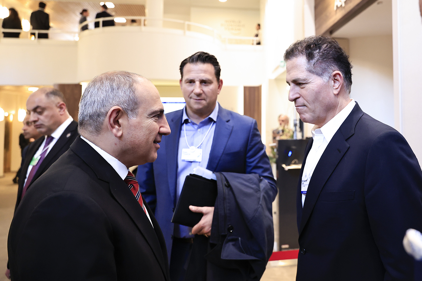 62636_b.jpg (575 KB)