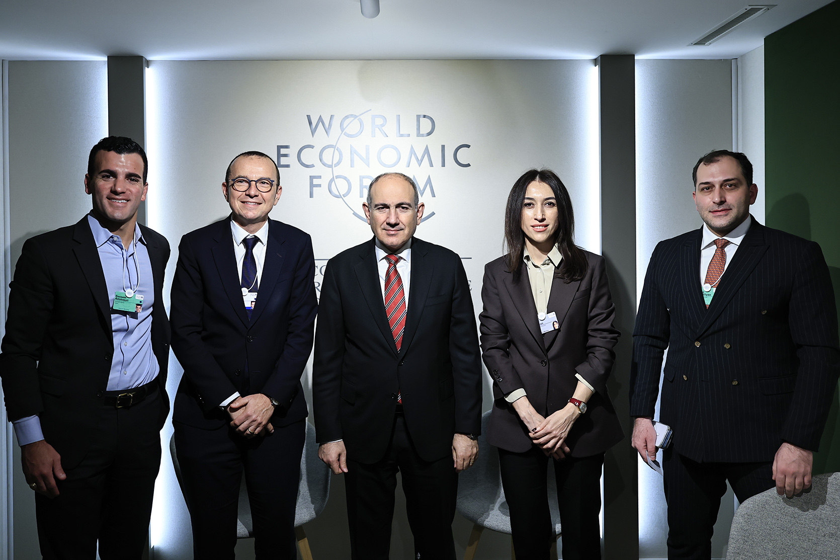 62637_b.jpg (592 KB)