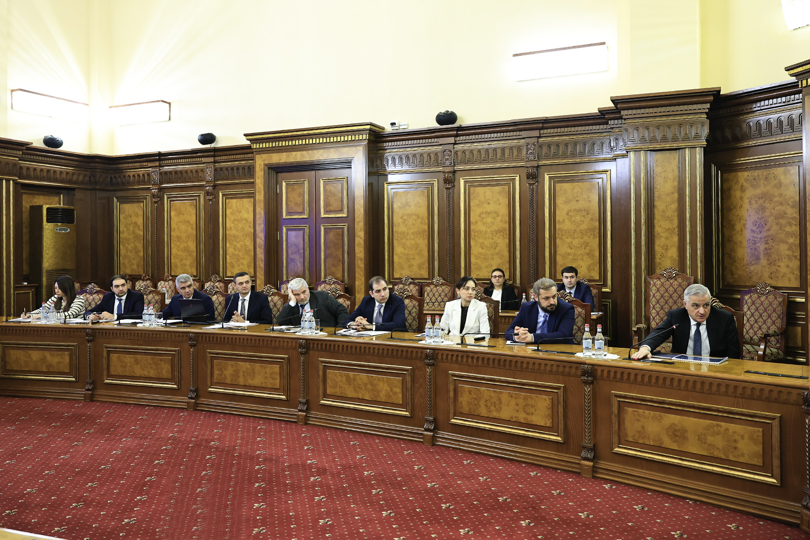 62691_b.jpg (999 KB)