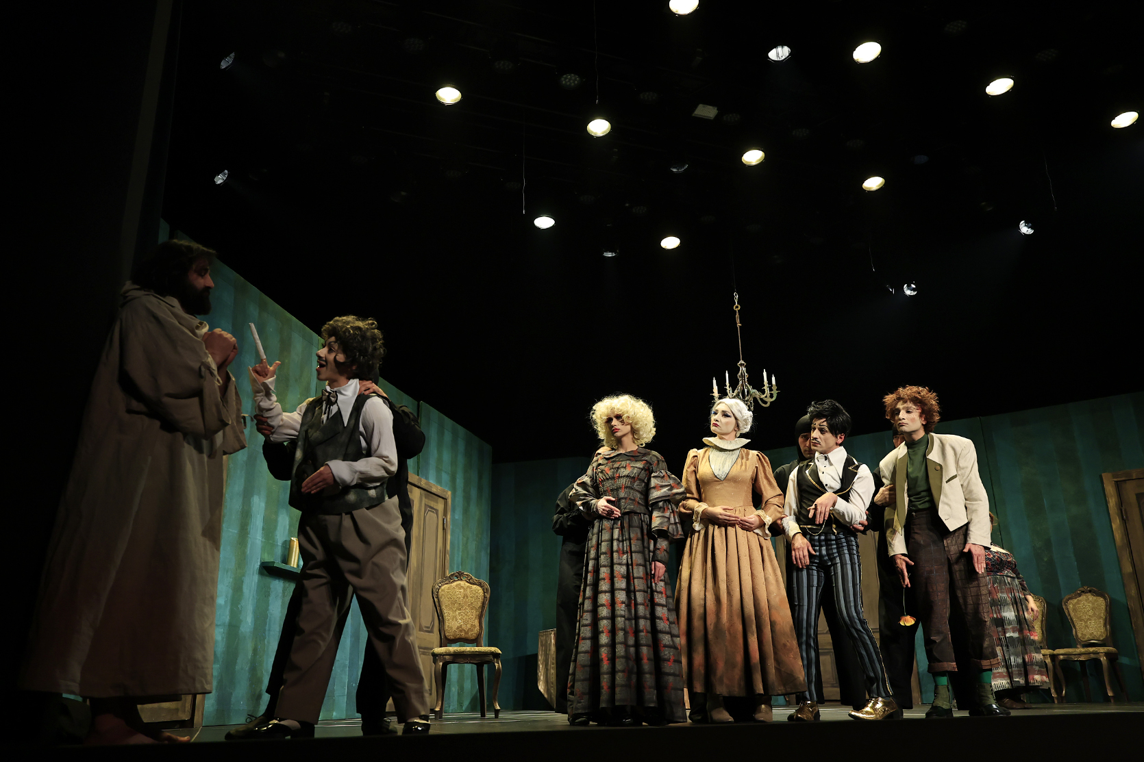 62696_b.jpg (910 KB)