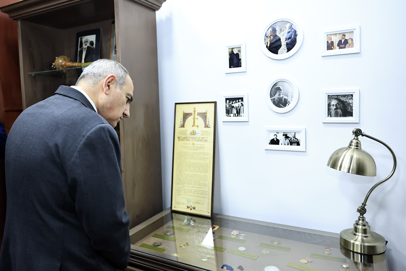 62705_b.jpg (513 KB)