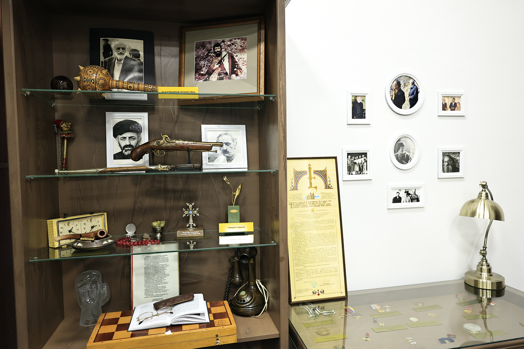 62709_b.jpg (657 KB)