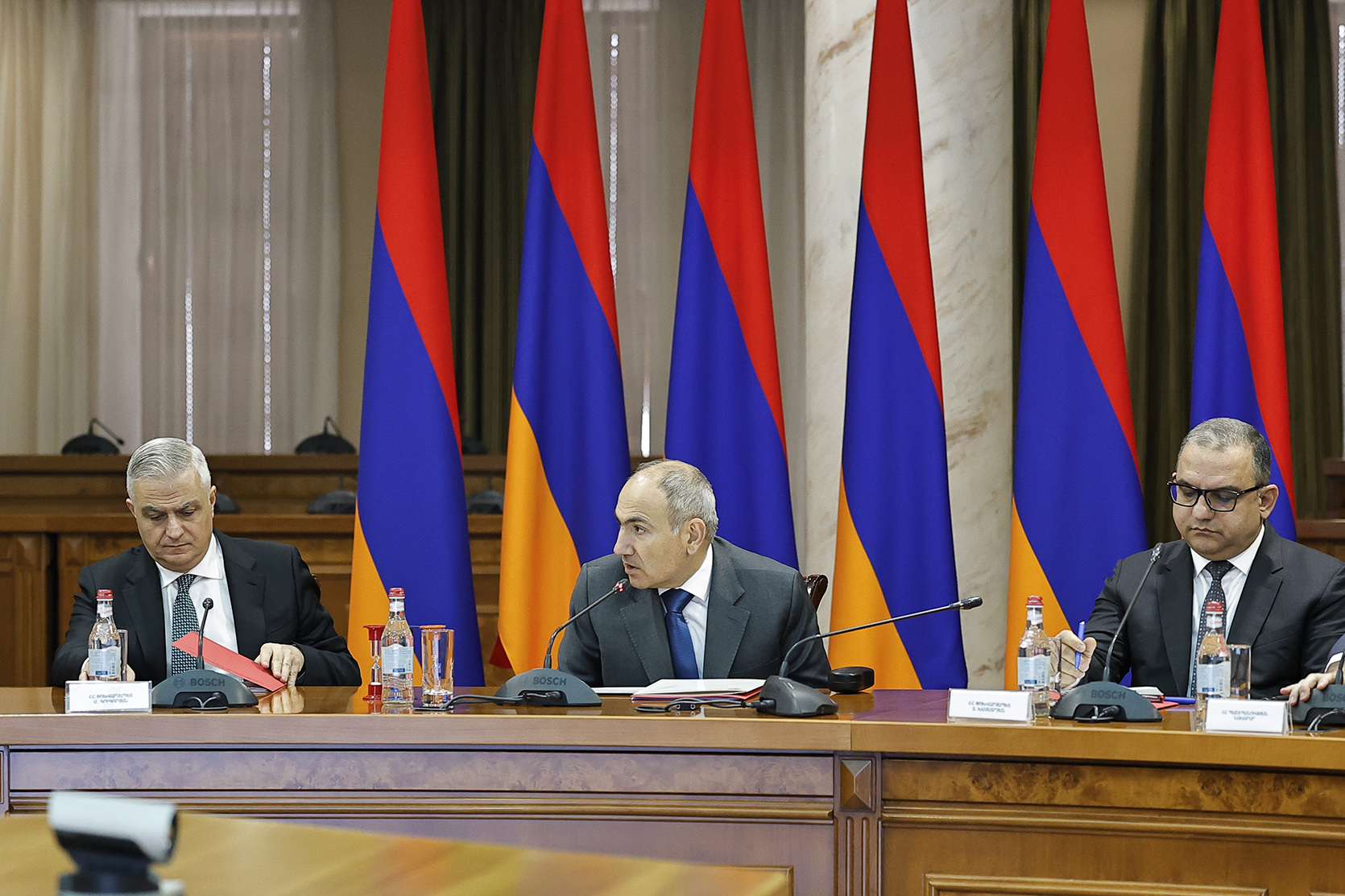 62720_b.jpg (778 KB)