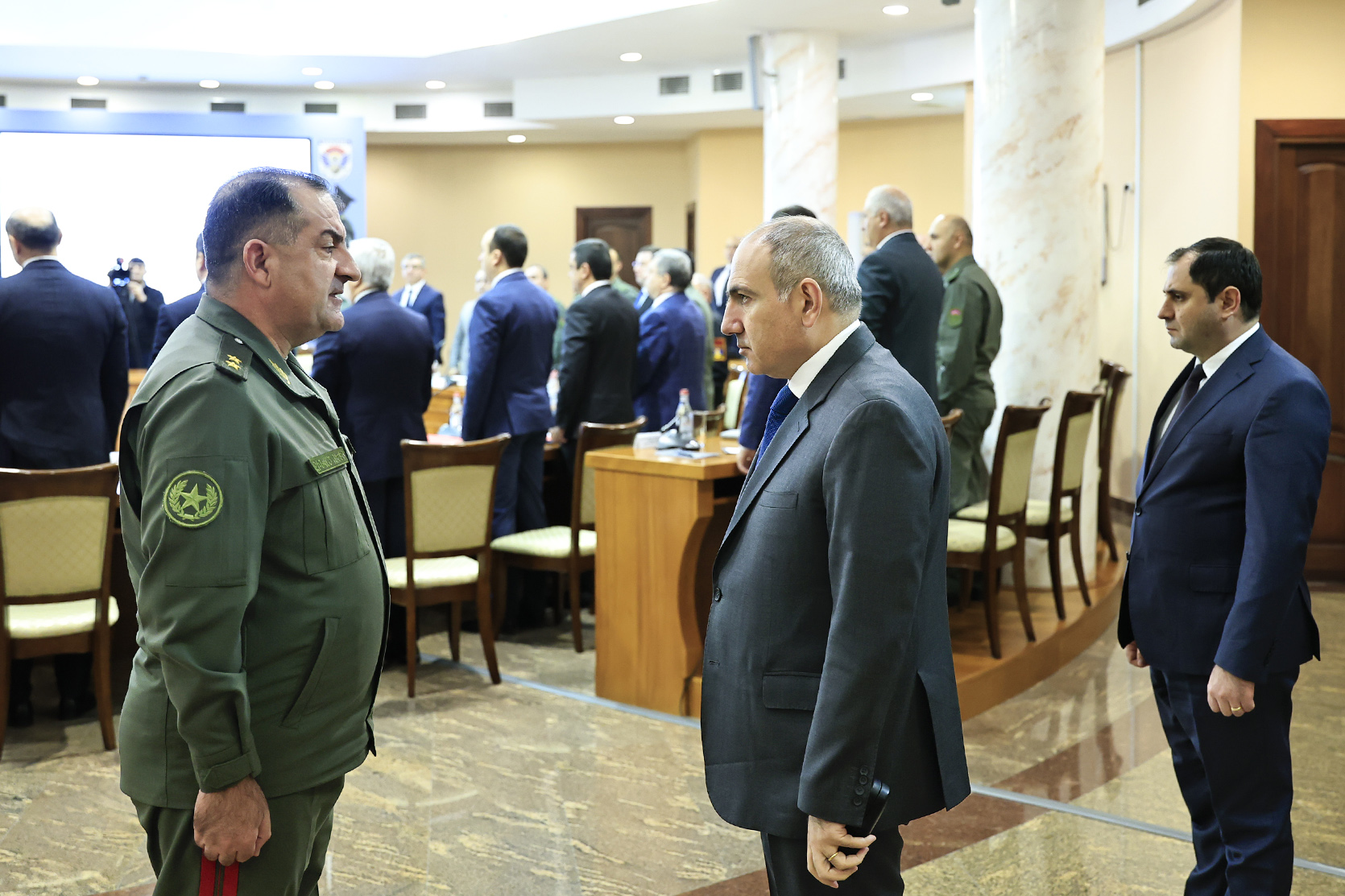 62722_b.jpg (631 KB)