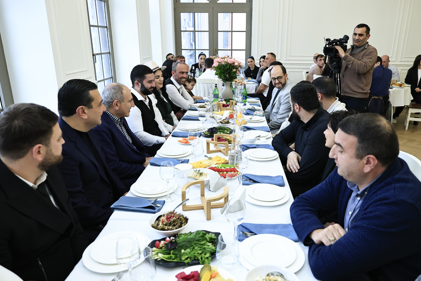 62773_b.jpg (659 KB)