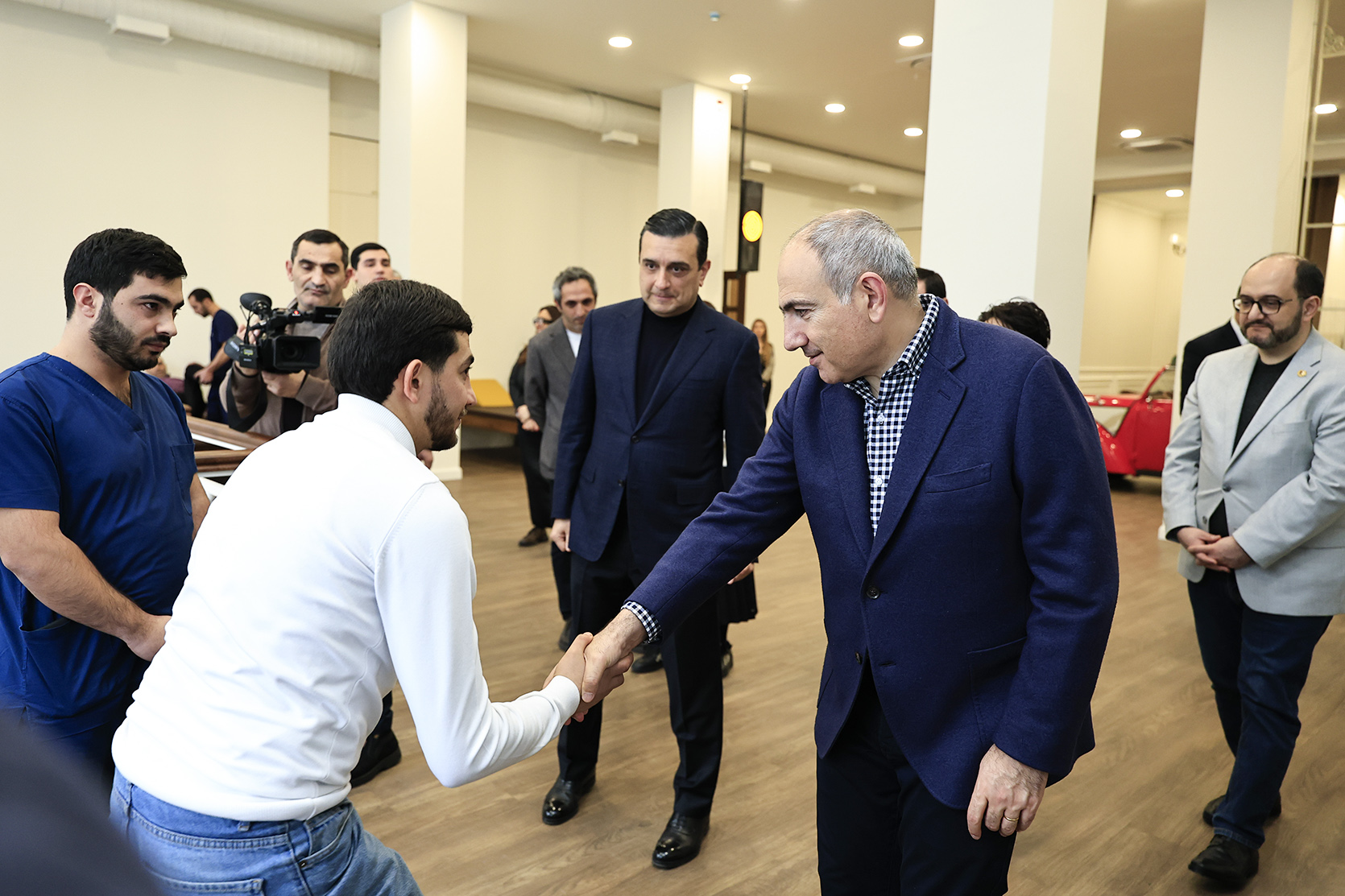 62782_b.jpg (602 KB)