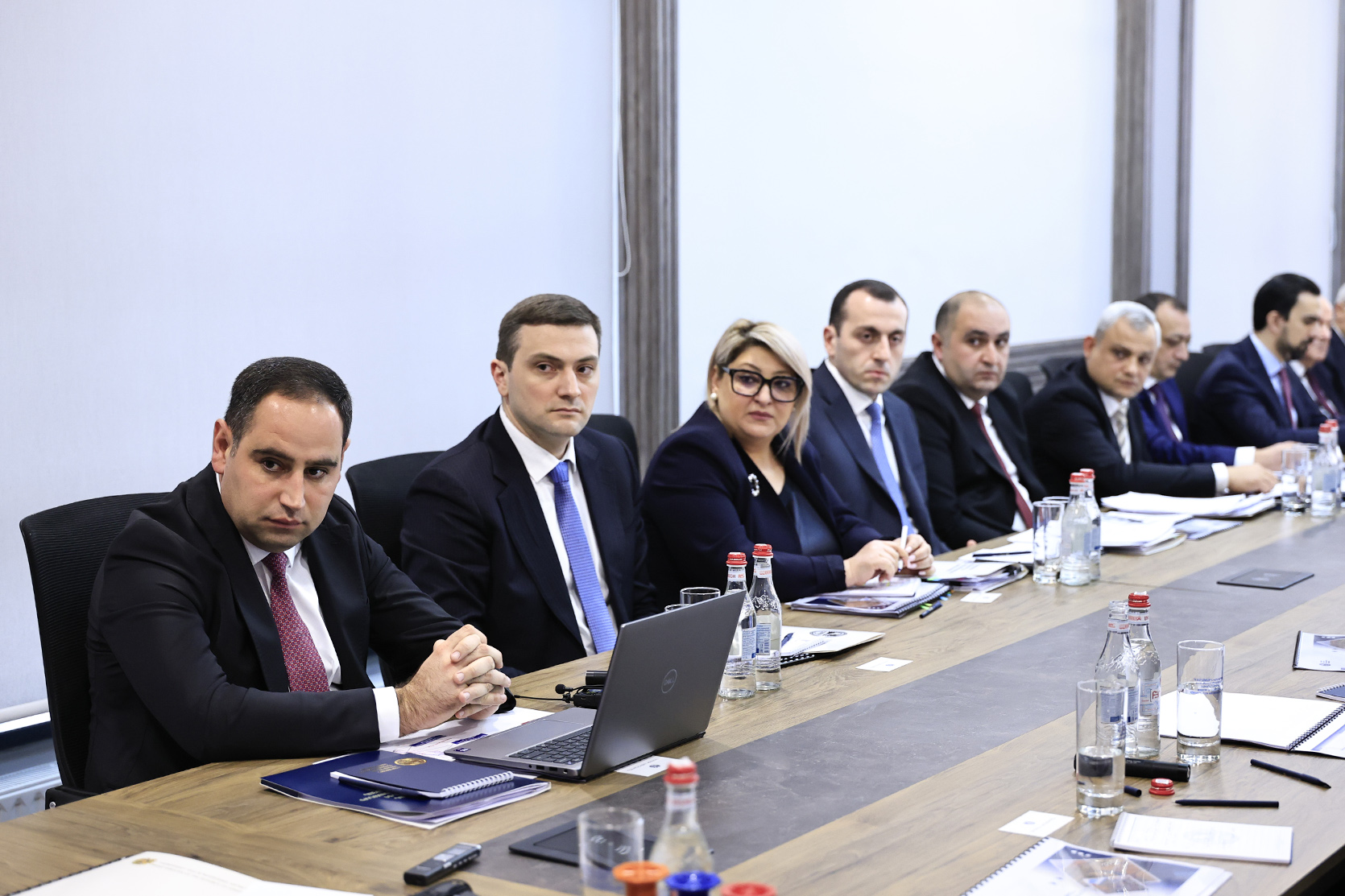 62842_b.jpg (574 KB)