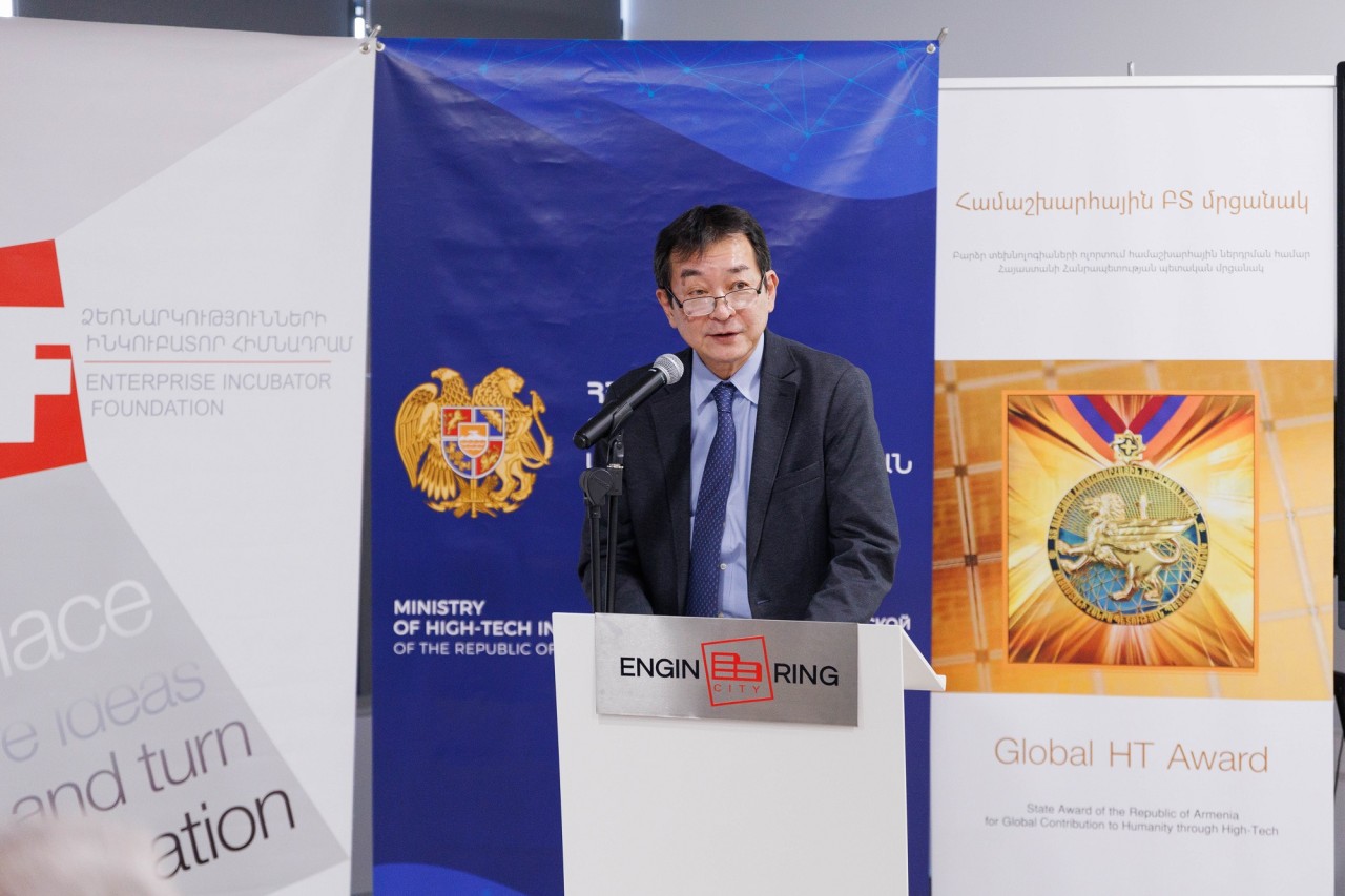 gallery_1766423075176642307569497a2303a98.jpg (171 KB)